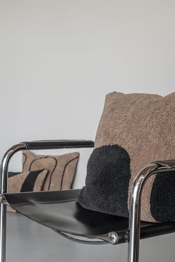 피규라 터프티드 쿠션 커버 50x50 cm - Brown - Mette Ditmer | 매트 딧메르