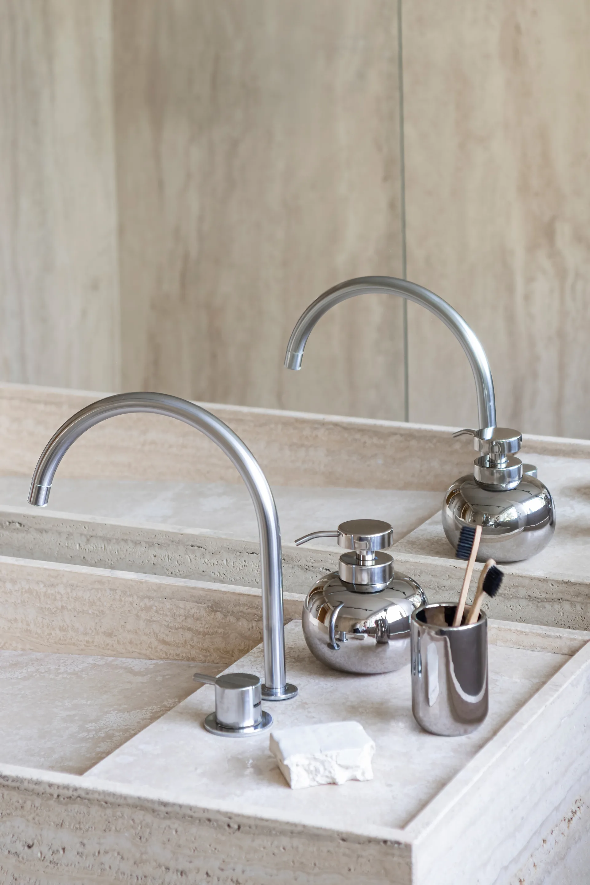 로터스 솝 디스펜서 로우, Chrome Mette Ditmer | 매트 딧메르