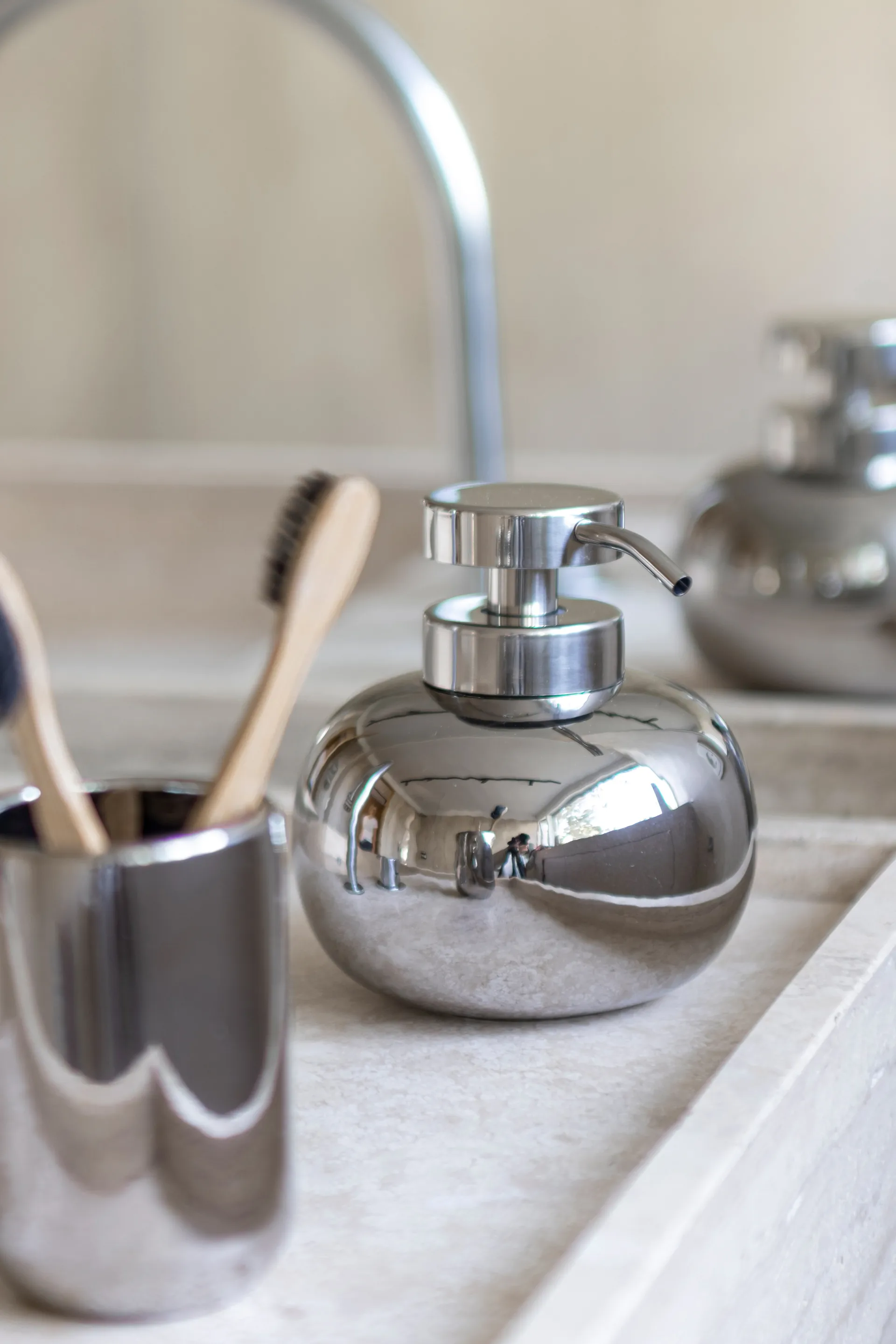 로터스 솝 디스펜서 로우, Chrome Mette Ditmer | 매트 딧메르