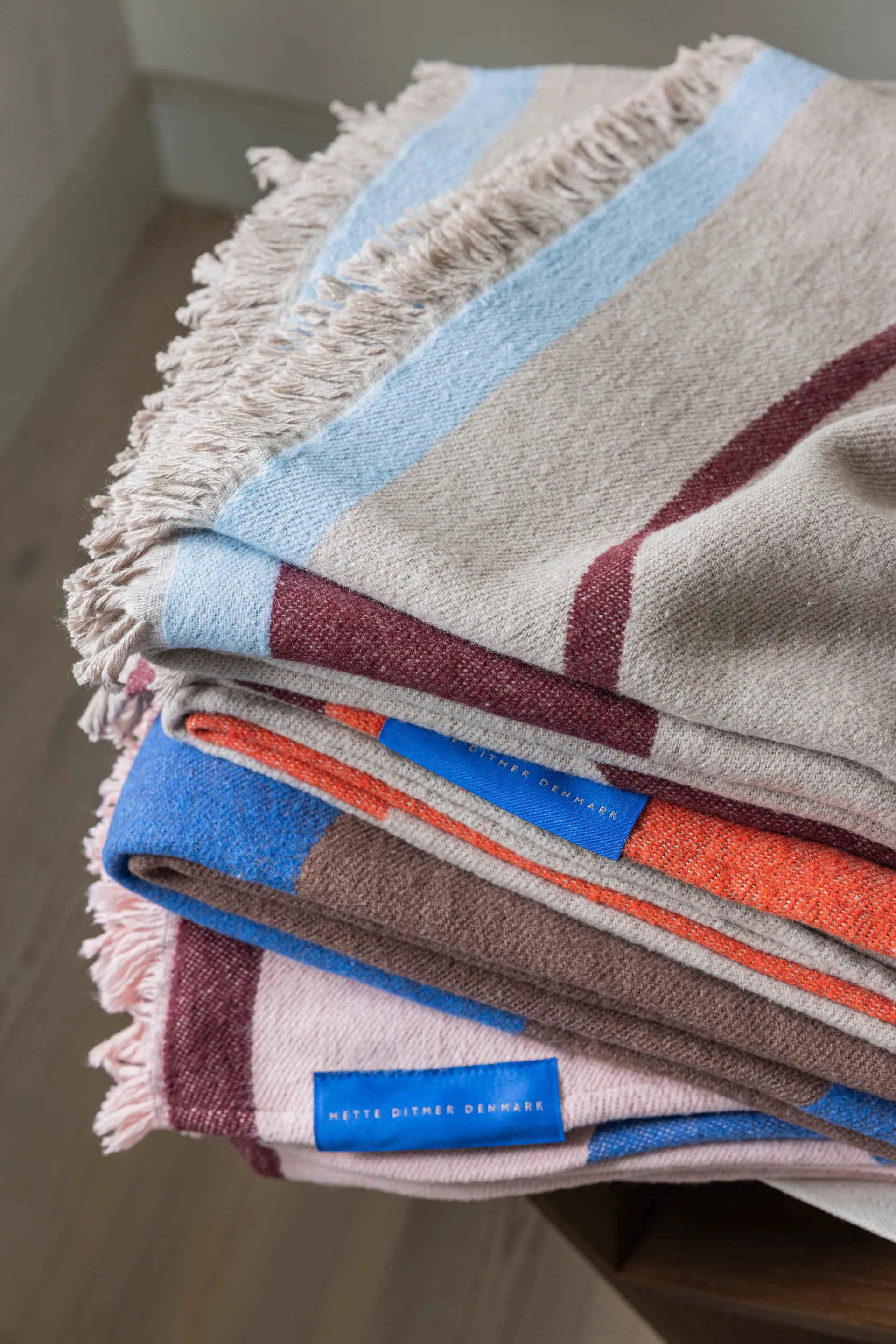 스튜디오 스로우, Cognac, 130x175 cm Mette Ditmer | 매트 딧메르