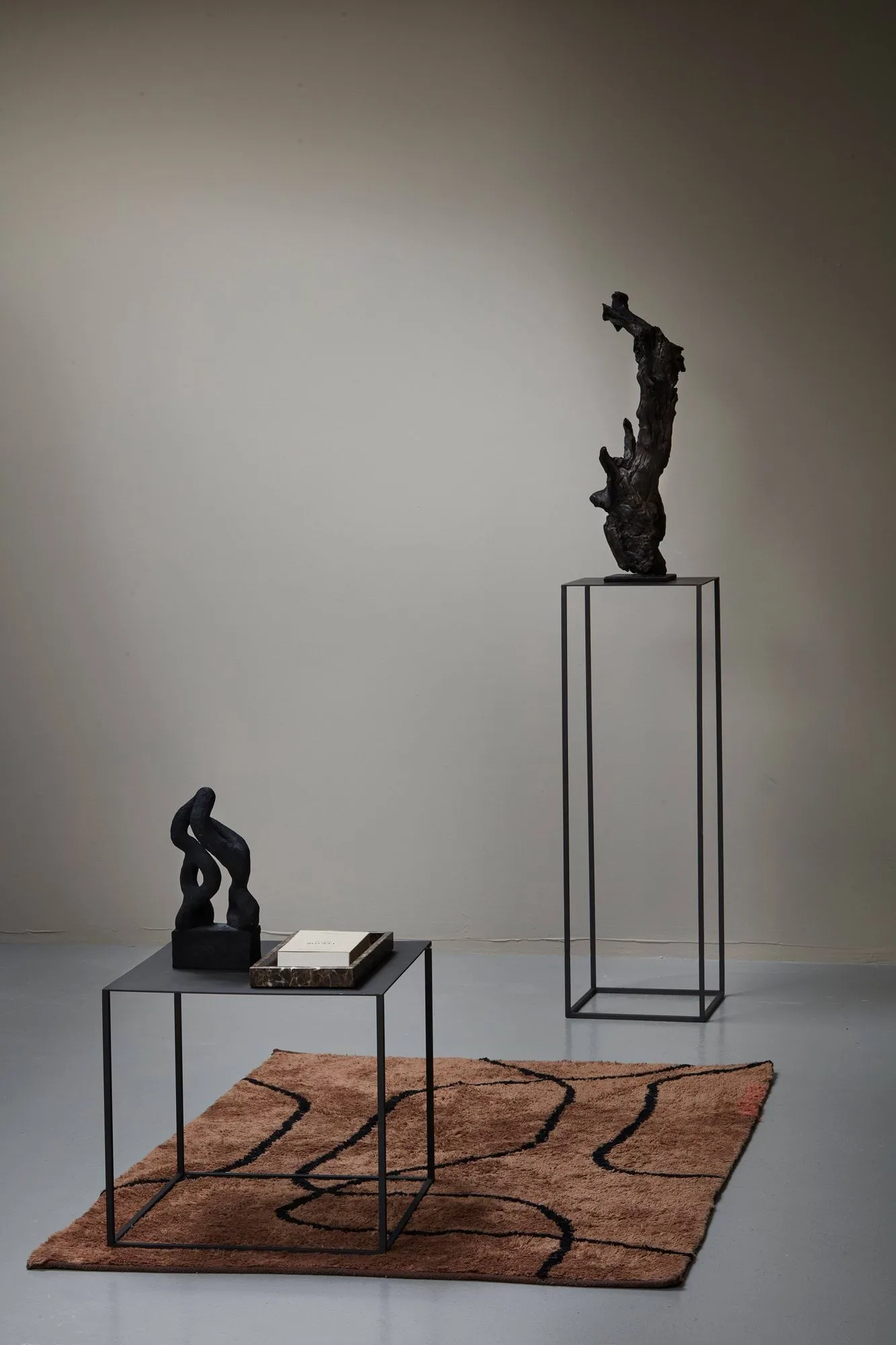 Cubic 장식대, Black, 29x29x90 cm Mette Ditmer | 매트 딧메르