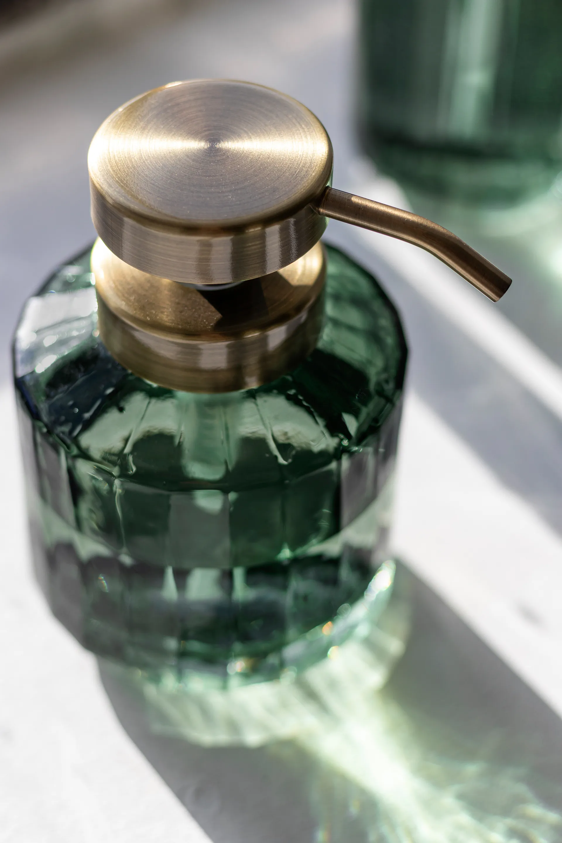 비전 비누 디스펜서 로우, Dark forest Mette Ditmer | 매트 딧메르