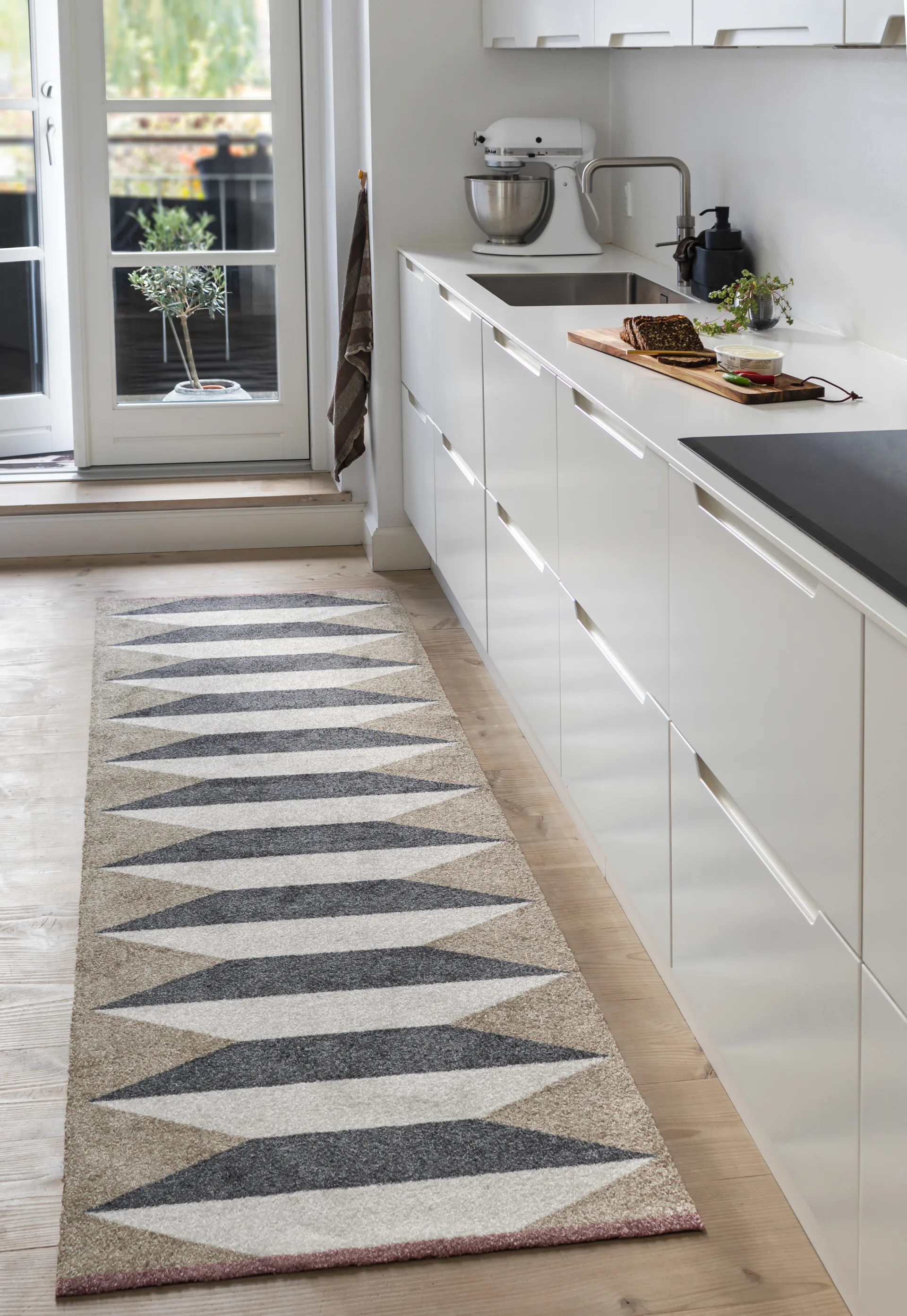 어코디언 올원형 복도용 러그, Sand, 77x240 cm Mette Ditmer | 매트 딧메르