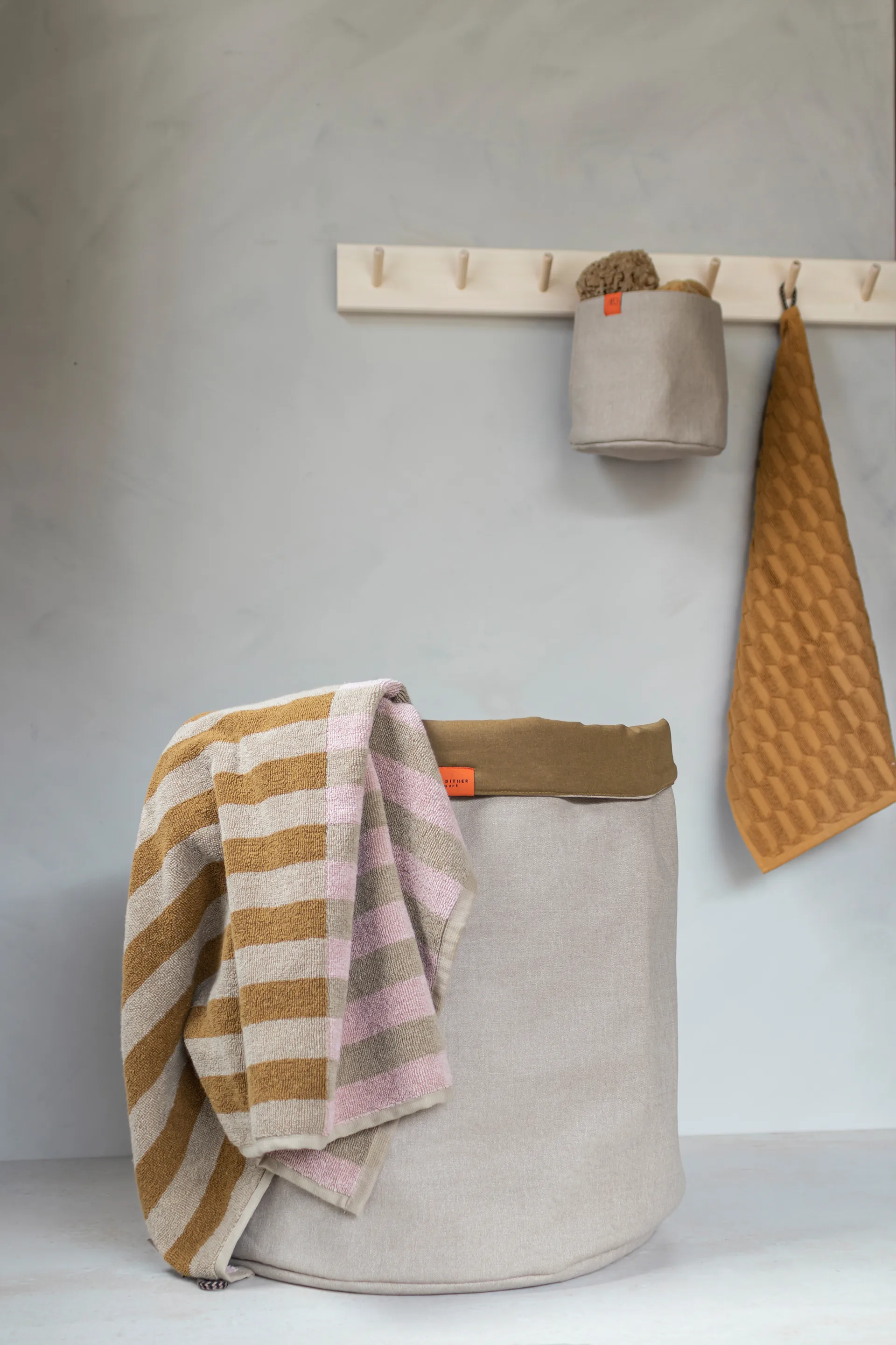 소트 잇 런드리 바스켓, Sand Mette Ditmer | 매트 딧메르