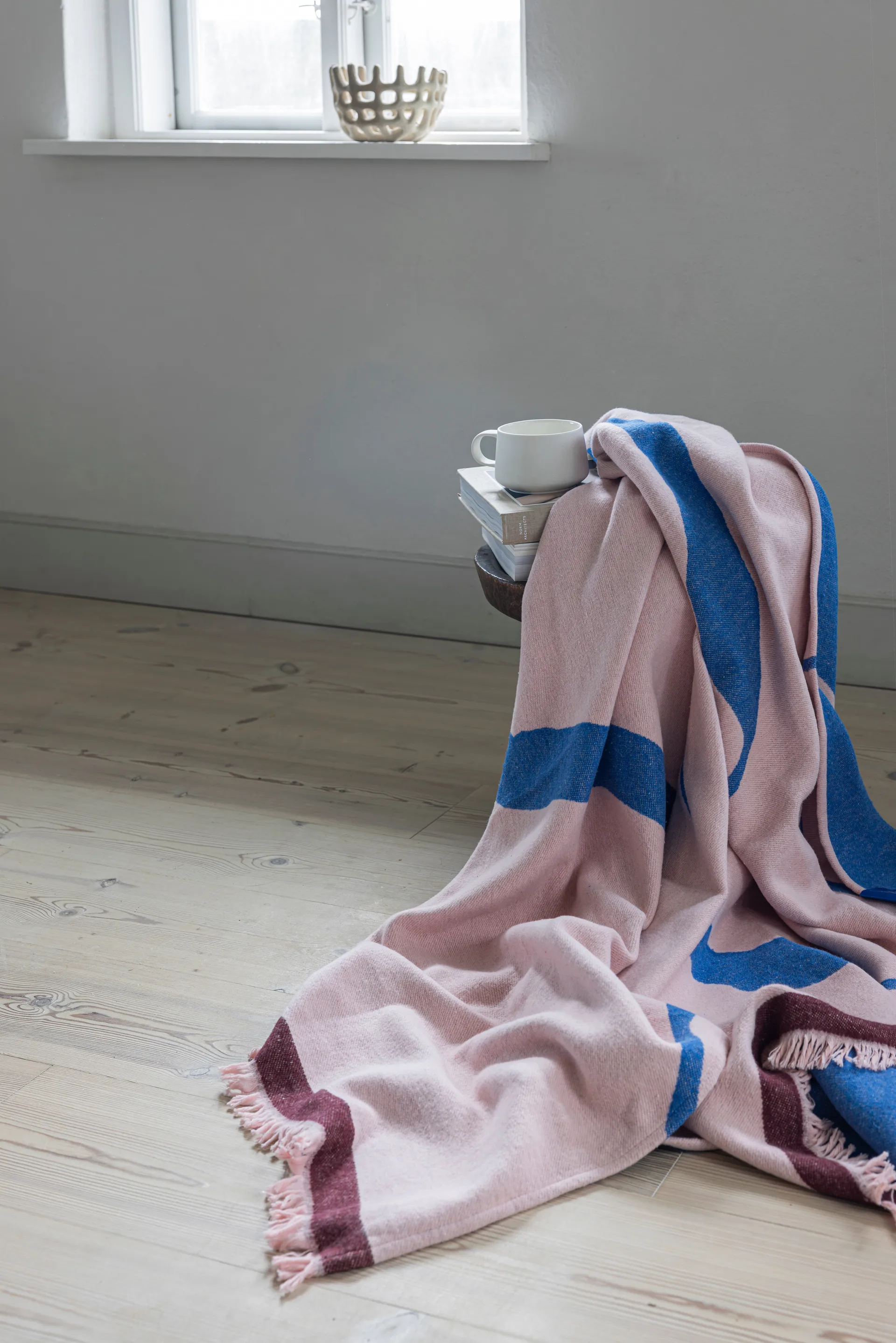 스튜디오 스로우, Seashell pink, 130x175 cm Mette Ditmer | 매트 딧메르