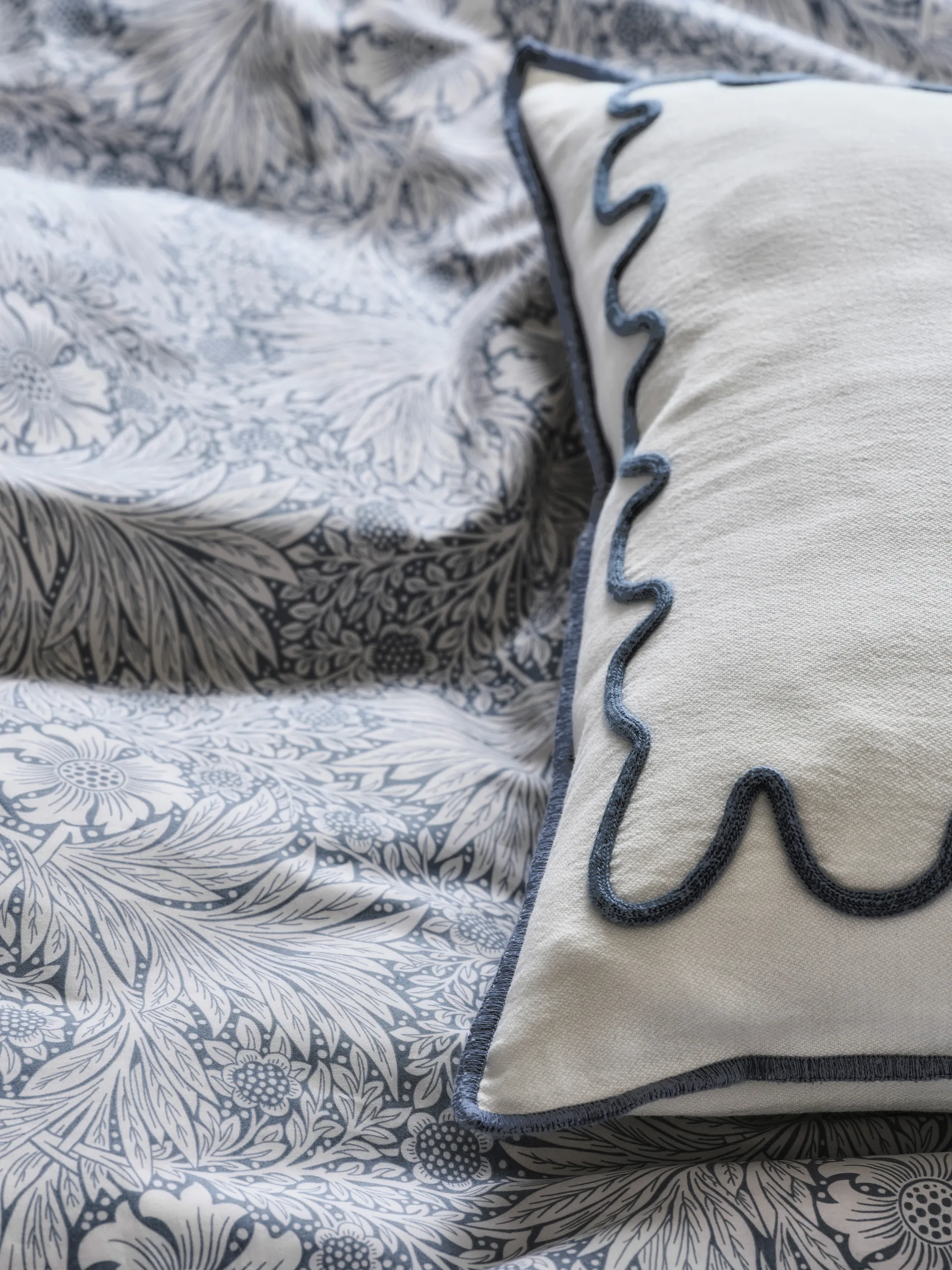 Morris & Co. 마리골드 베개 커버, Blue, 50x60 cm Mille Notti | 밀레 노티