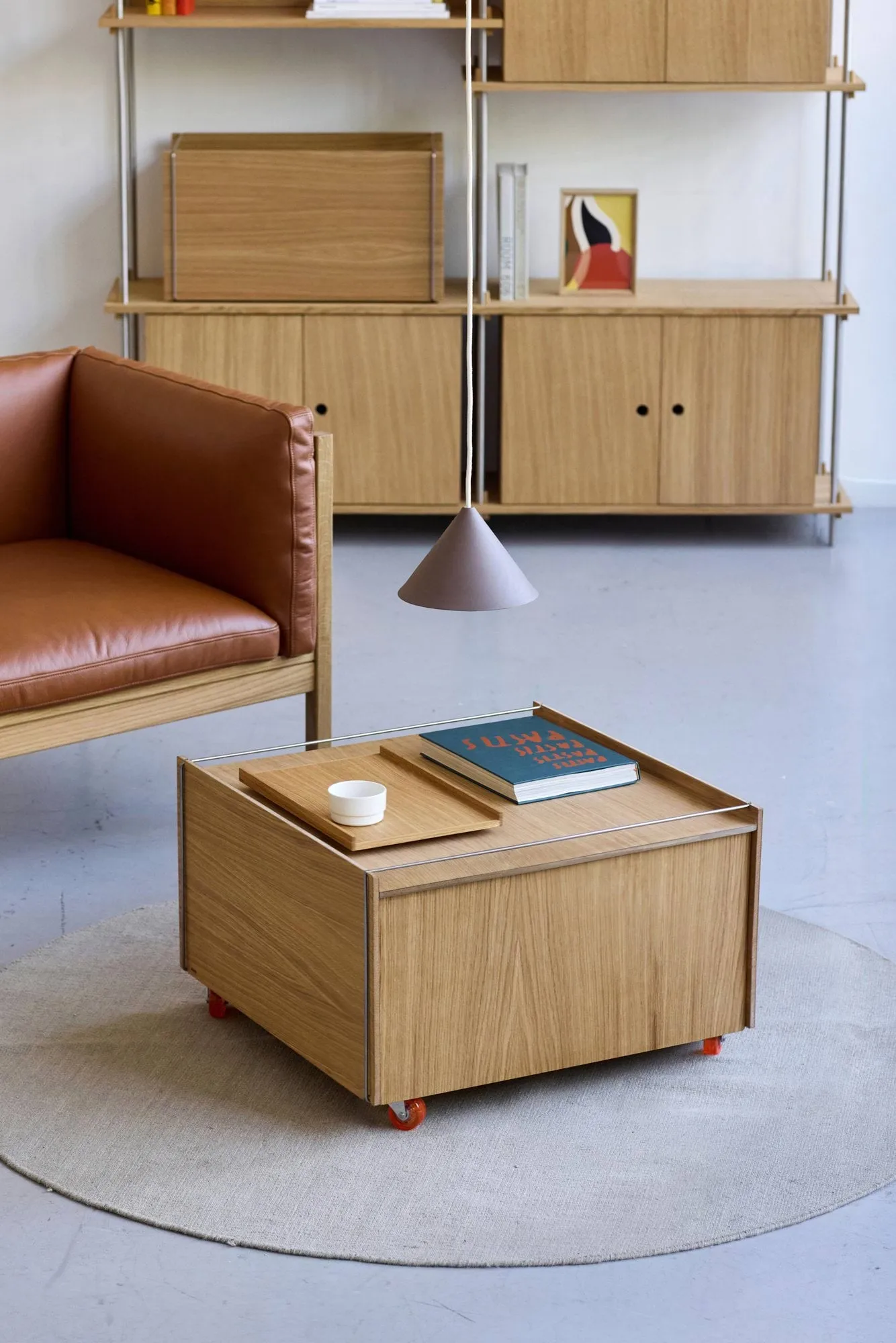 Moebe Storage Chest 수납형 커피 테이블, 오일 마감 오크-블랙, 60x61x38.2 cm MOEBE | 모에베
