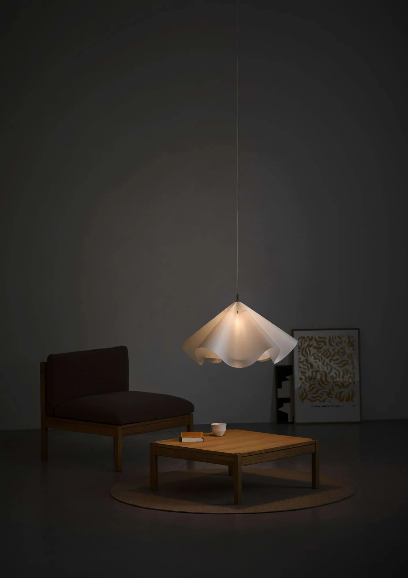 Sinuate 펜던트 조명, White-brass, large Ø75x40 cm MOEBE | 모에베