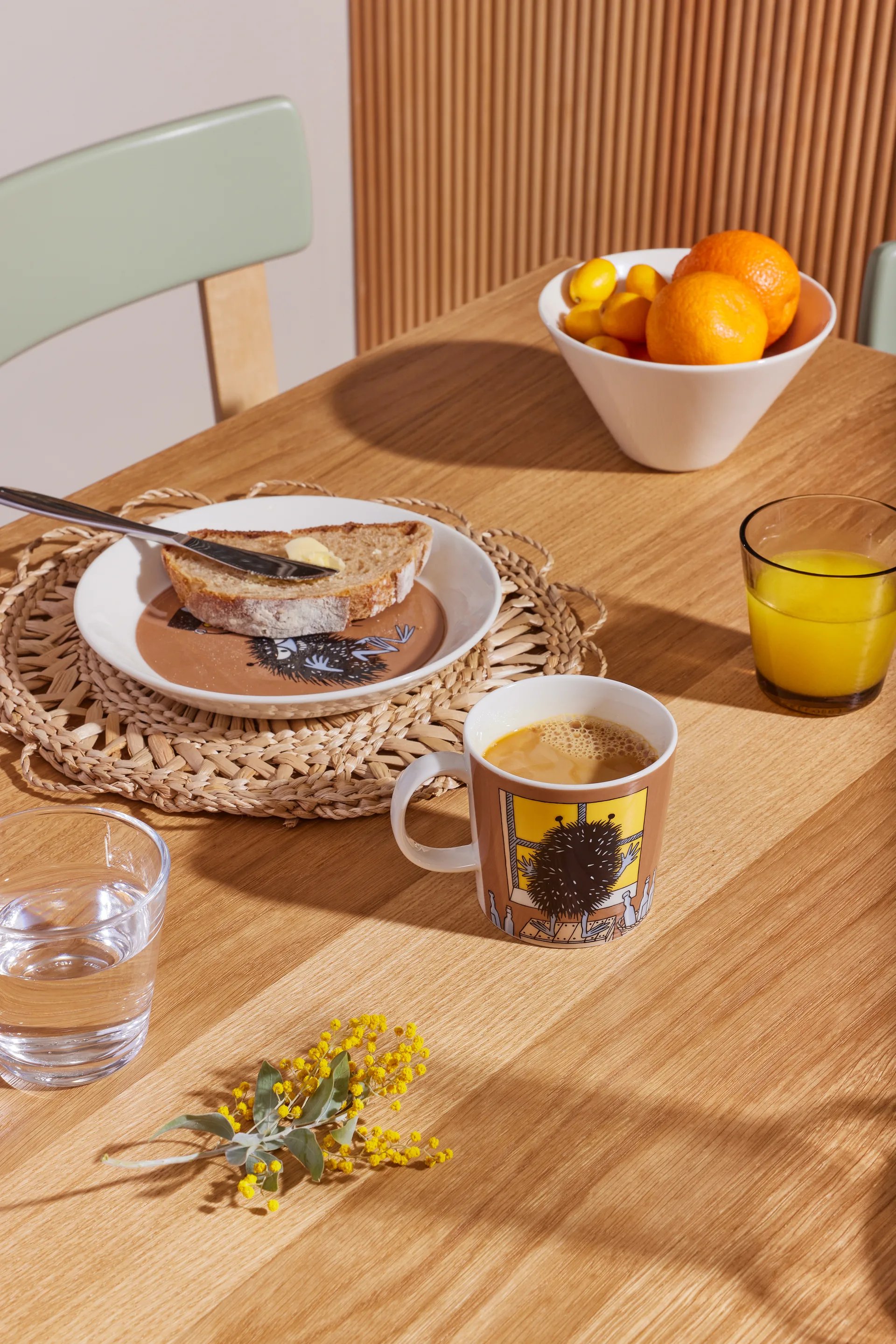 스팅키 인 액션 무민 접시, Brown Moomin Arabia