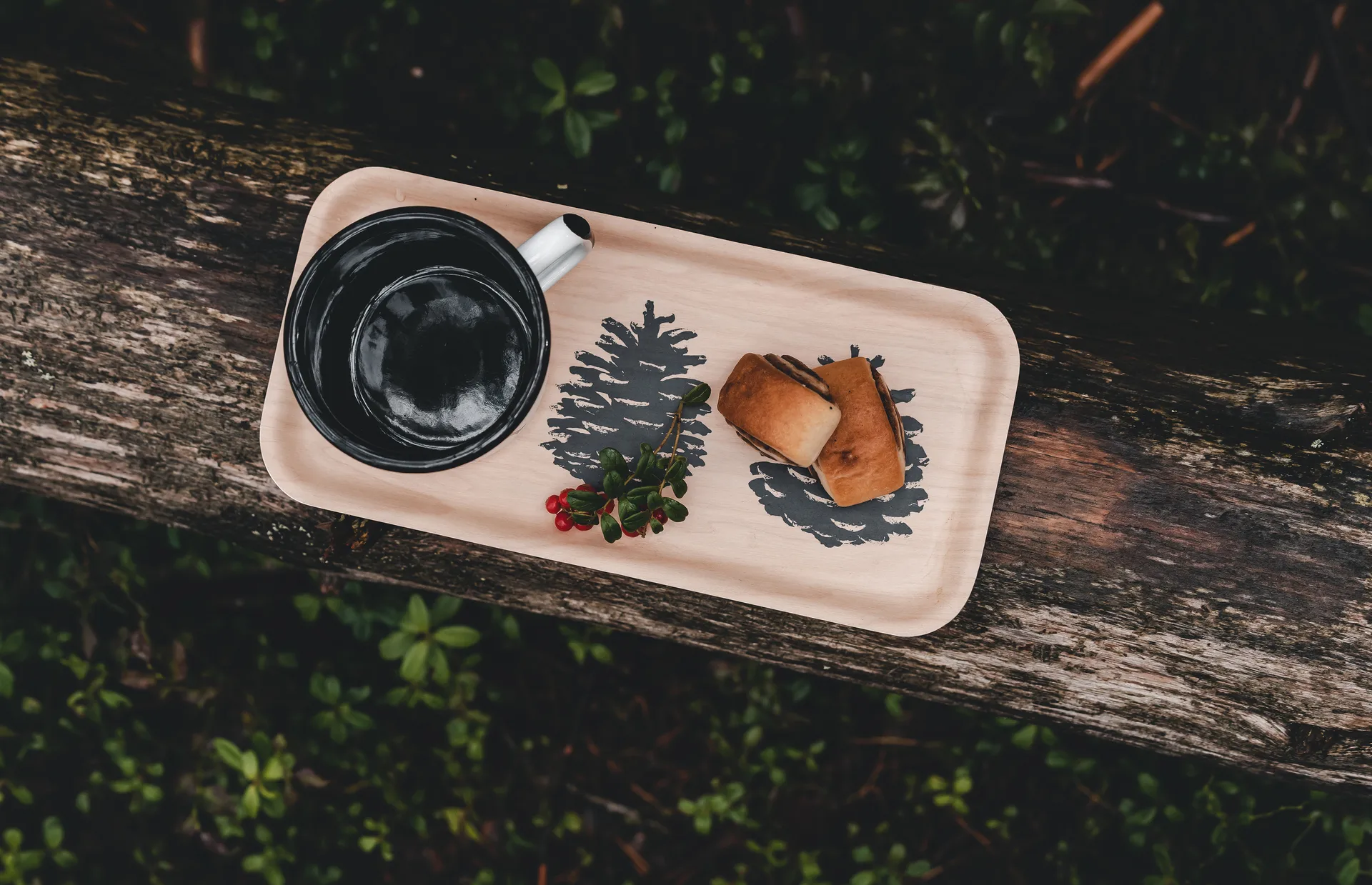 노르딕 The Pine Cone 트레이 13x27 cm, Nature-black Muurla | 뮬라