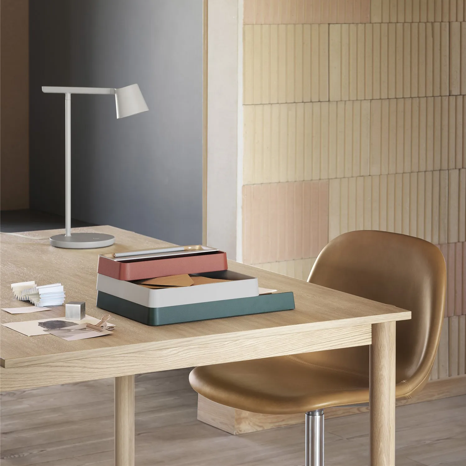 어레인지 데스크탑 트레이 25x32 cm, dark green Muuto | 무토