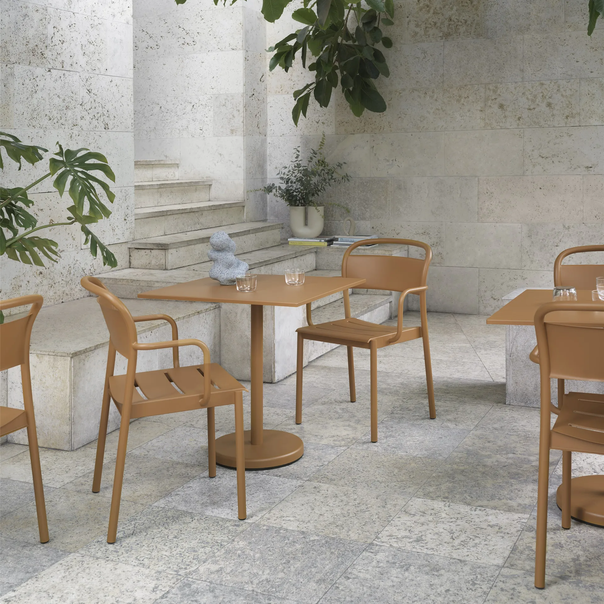 리니어 스틸 테이블 70x70 cm, Burnt orange Muuto | 무토