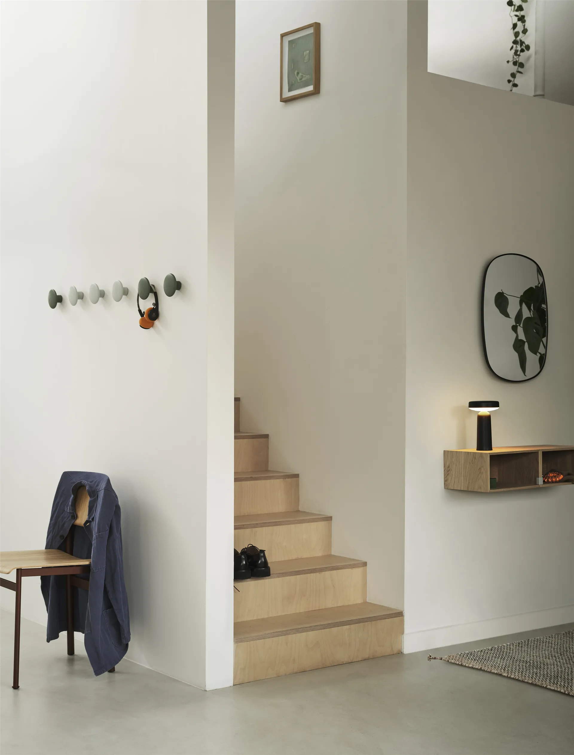 Ease 무선 테이블 조명 21.5 cm, Black Muuto | 무토