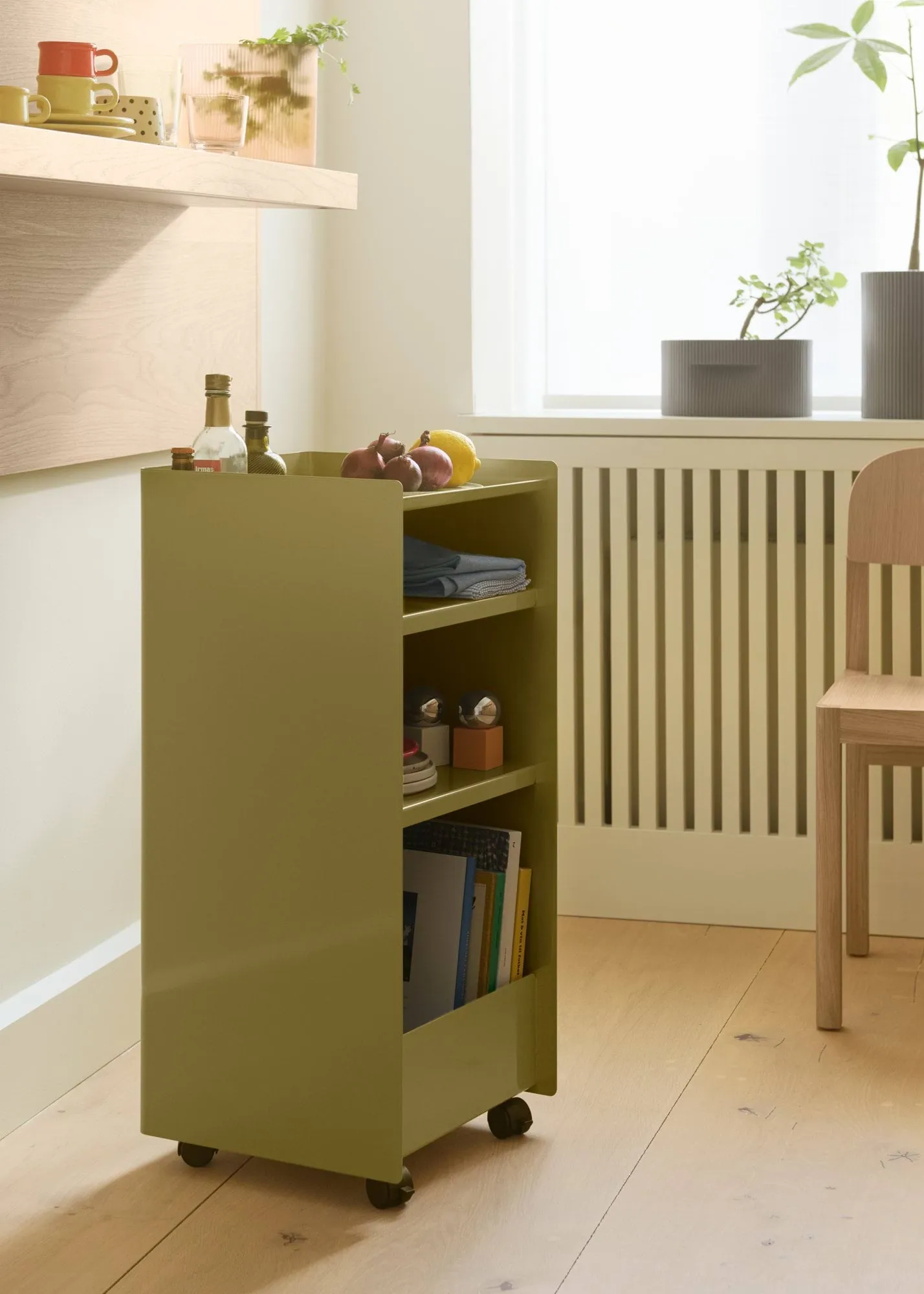 Folded Trolley 오픈형 러글바겐, Dark beige green, 37.4x38.7x37.2 cm Muuto | 무토
