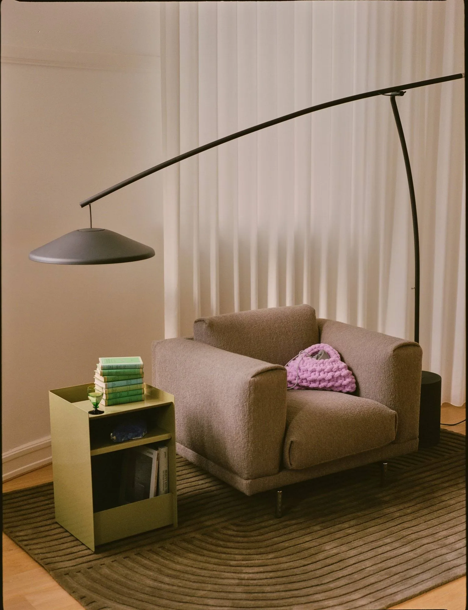 Folded Trolley 오픈형 러글바겐, Dark beige green 37.4x61.5x37.2 cm Muuto | 무토