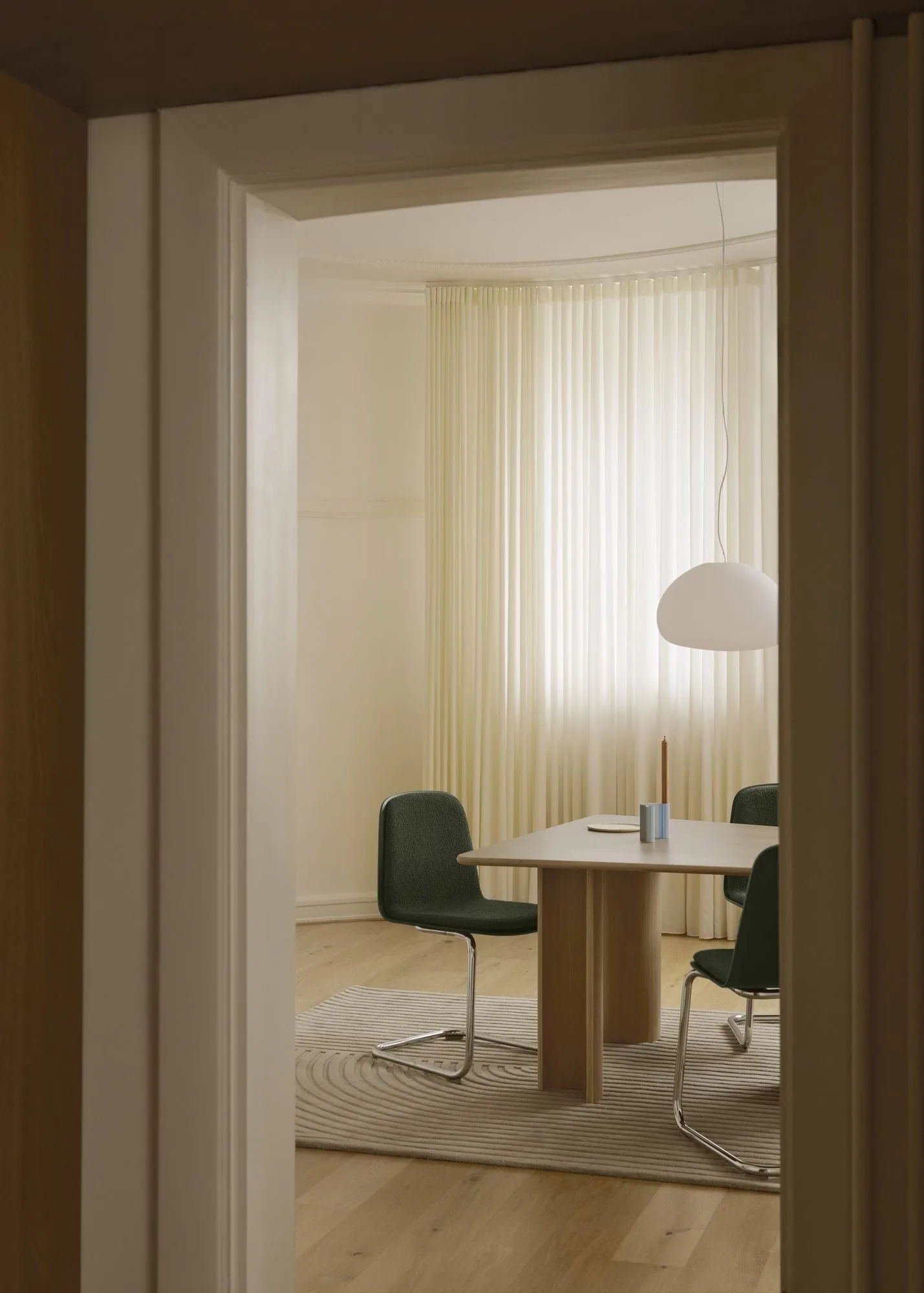 Relevo Rug Quattro 울 러그, Light rose, 200x300 cm Muuto | 무토