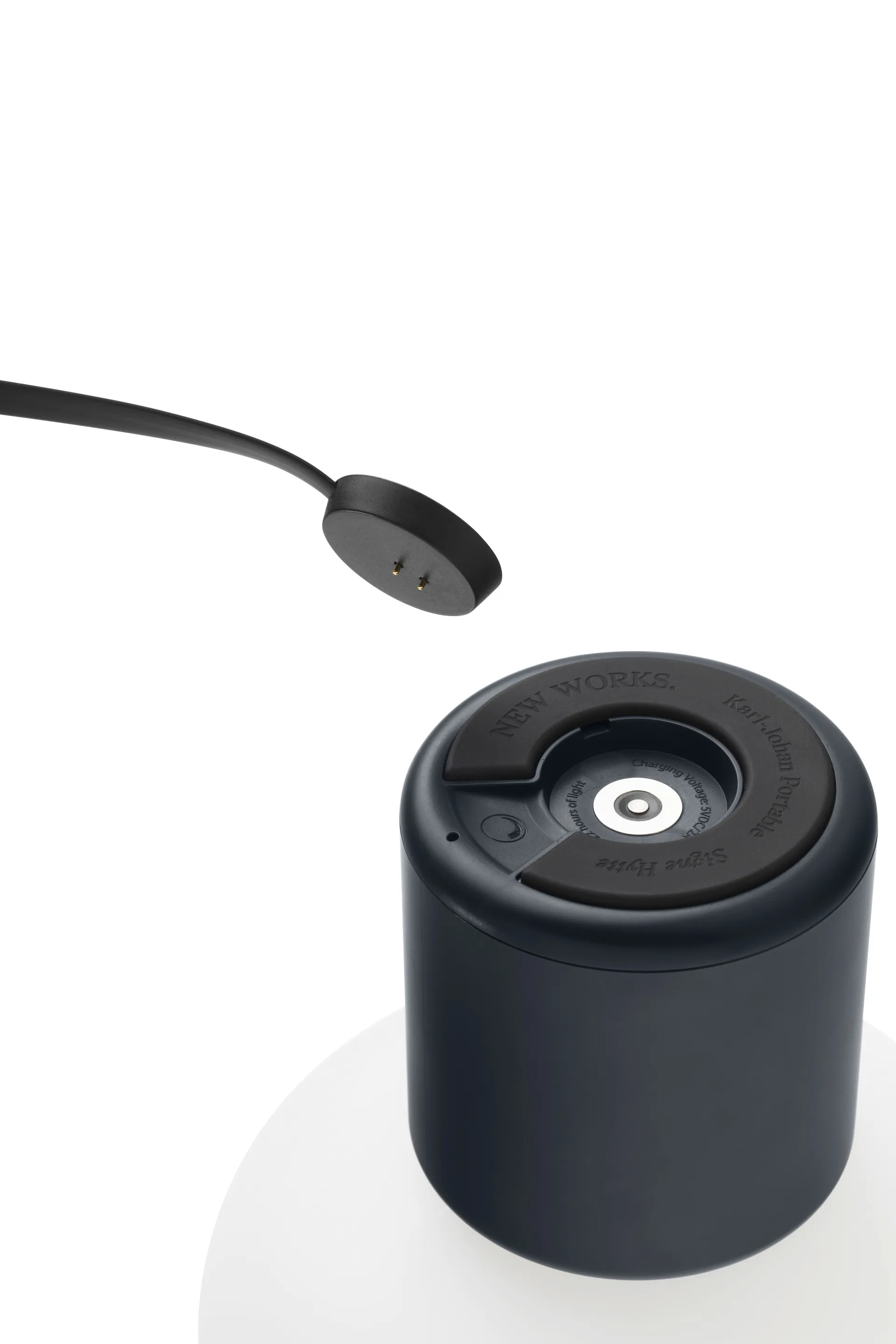 칼요한 무선 테이블 조명, Cold black New Works | 뉴웍스