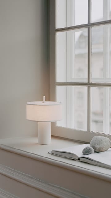마진 포터블 테이블 조명 - White - New Works | 뉴웍스