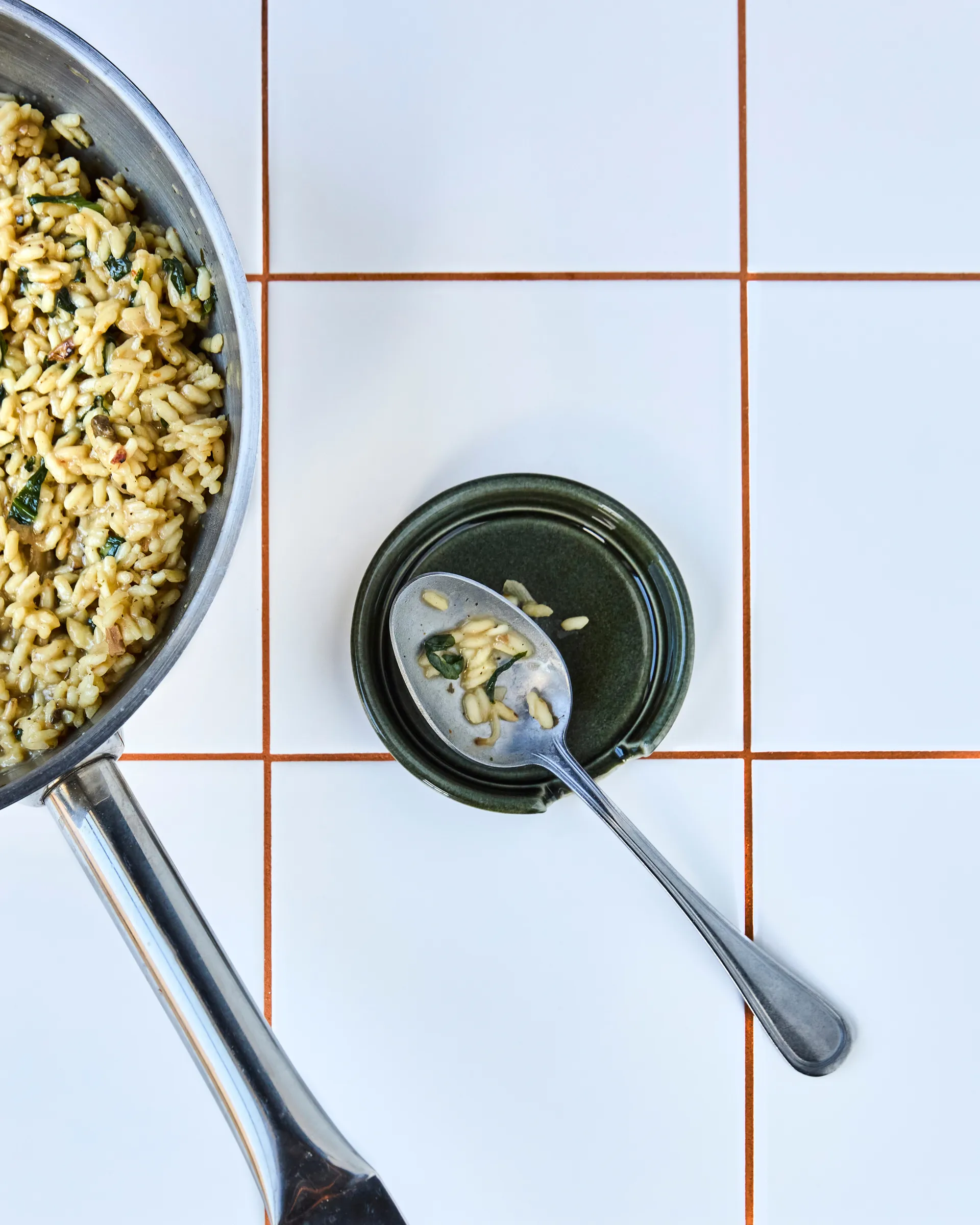 할라 스푼 레스트, Green Nicolas Vahé | 니콜라스 바헤