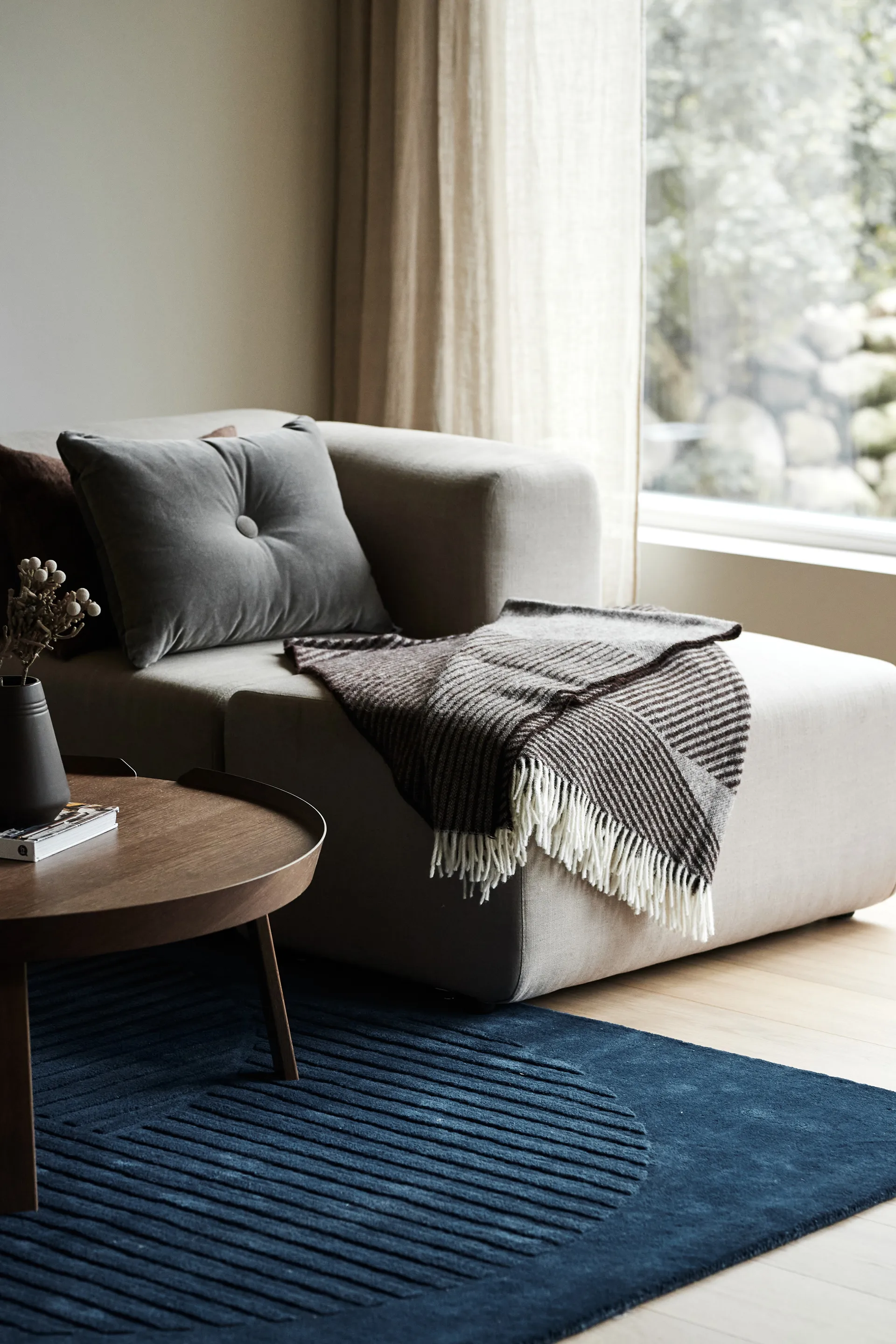 스트라이프 울 스로우 130x185 cm, Brown NJRD | 니오르