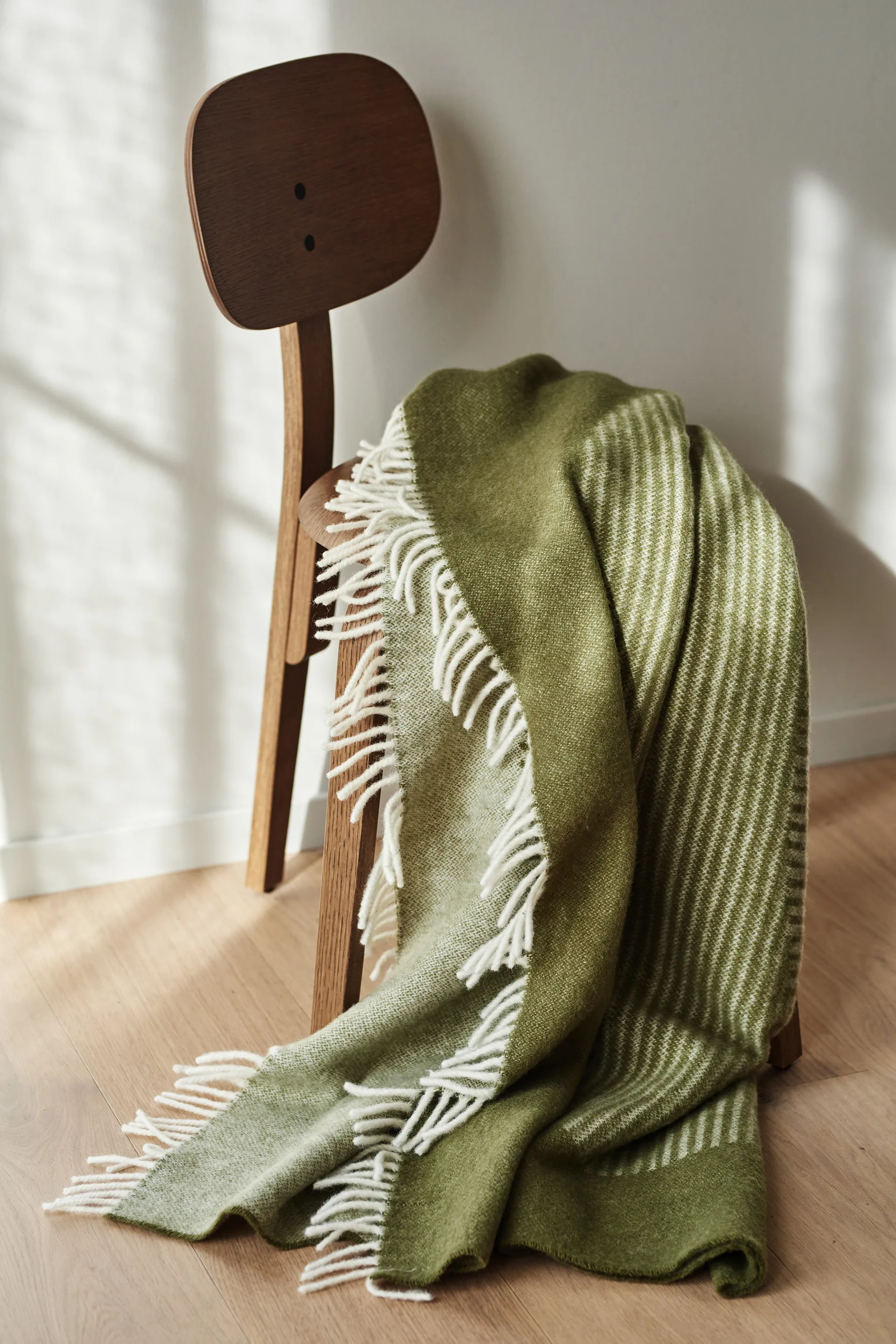 써클 울 스로우 130x185 cm, Green NJRD | 니오르