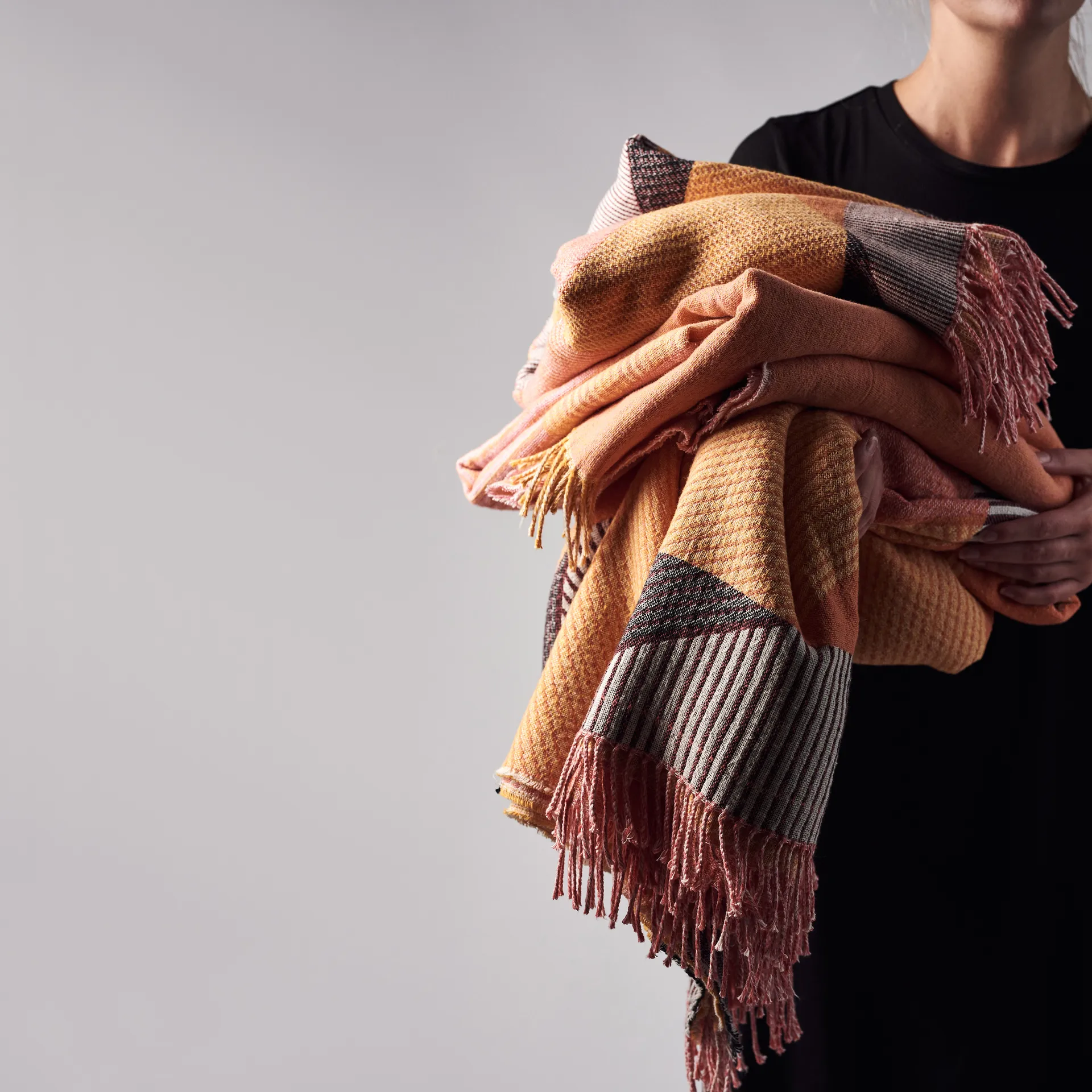 써클 코튼 스로우 130x185 cm, natural white NJRD | 니오르