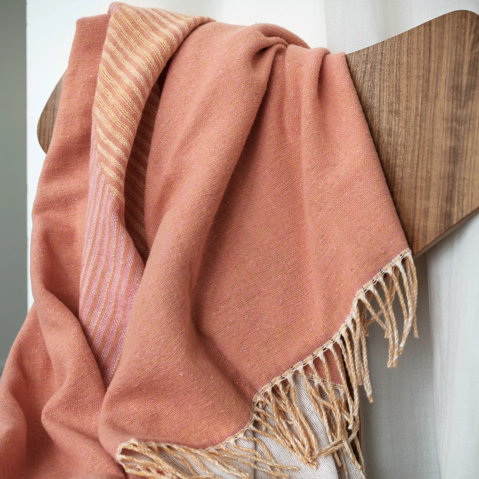 써클 코튼 스로우 130x185 cm, natural white NJRD | 니오르