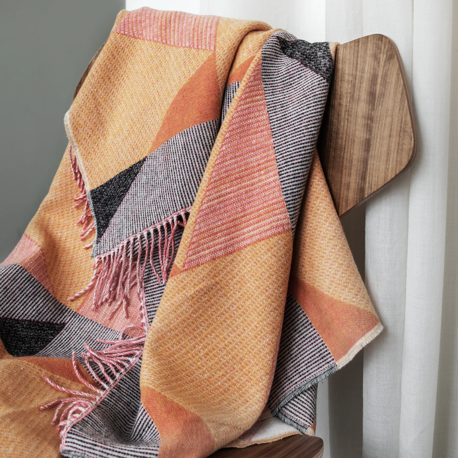 메트릭 코튼 스로우 130x185 cm, pink NJRD | 니오르