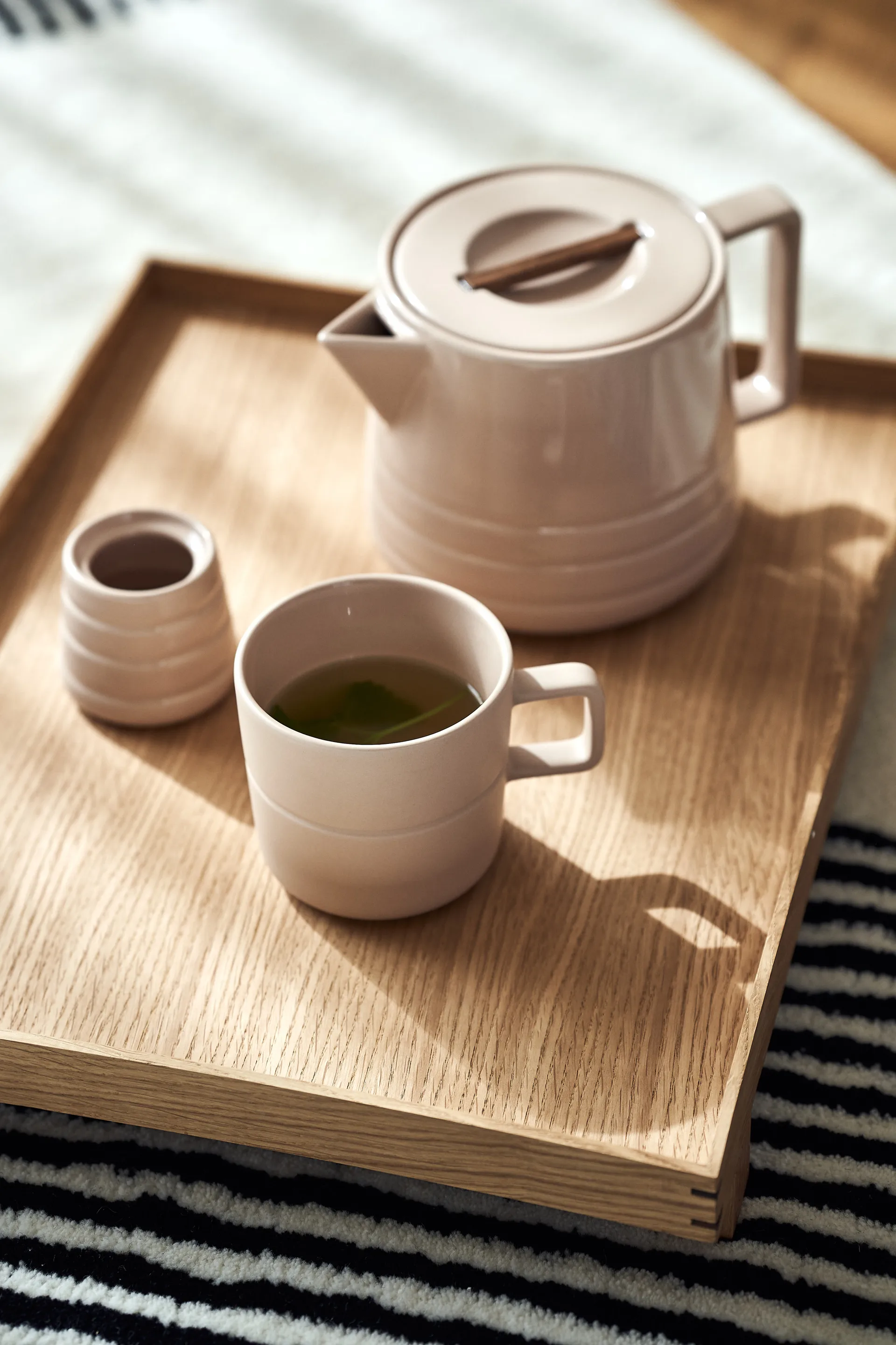 라인즈 티팟 1.5 리터, beige NJRD | 니오르