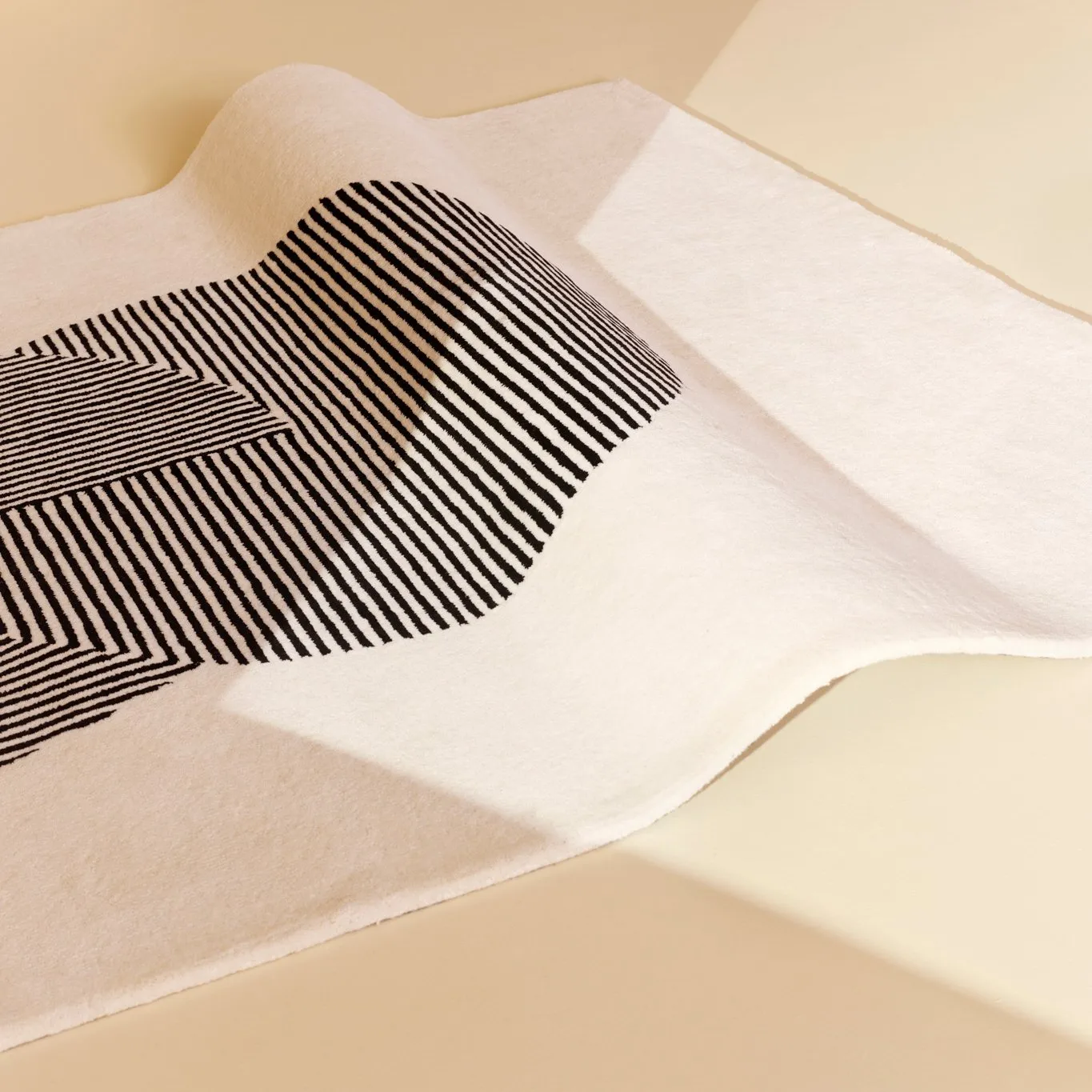 써클 울 러그 네추럴 화이트, 170x240 cm NJRD | 니오르