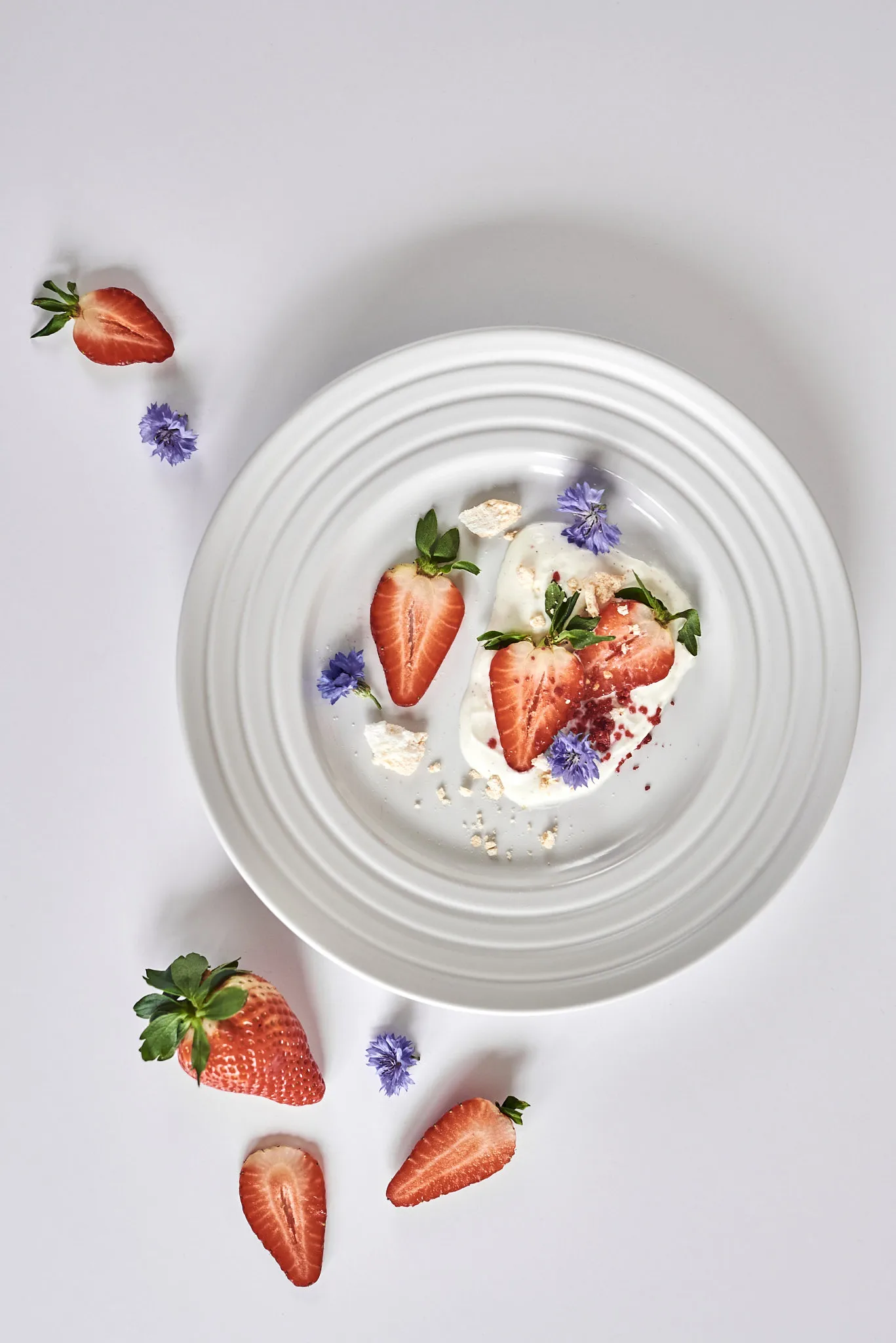 라인즈 접시 Ø27 cm 6개 세트, white NJRD | 니오르