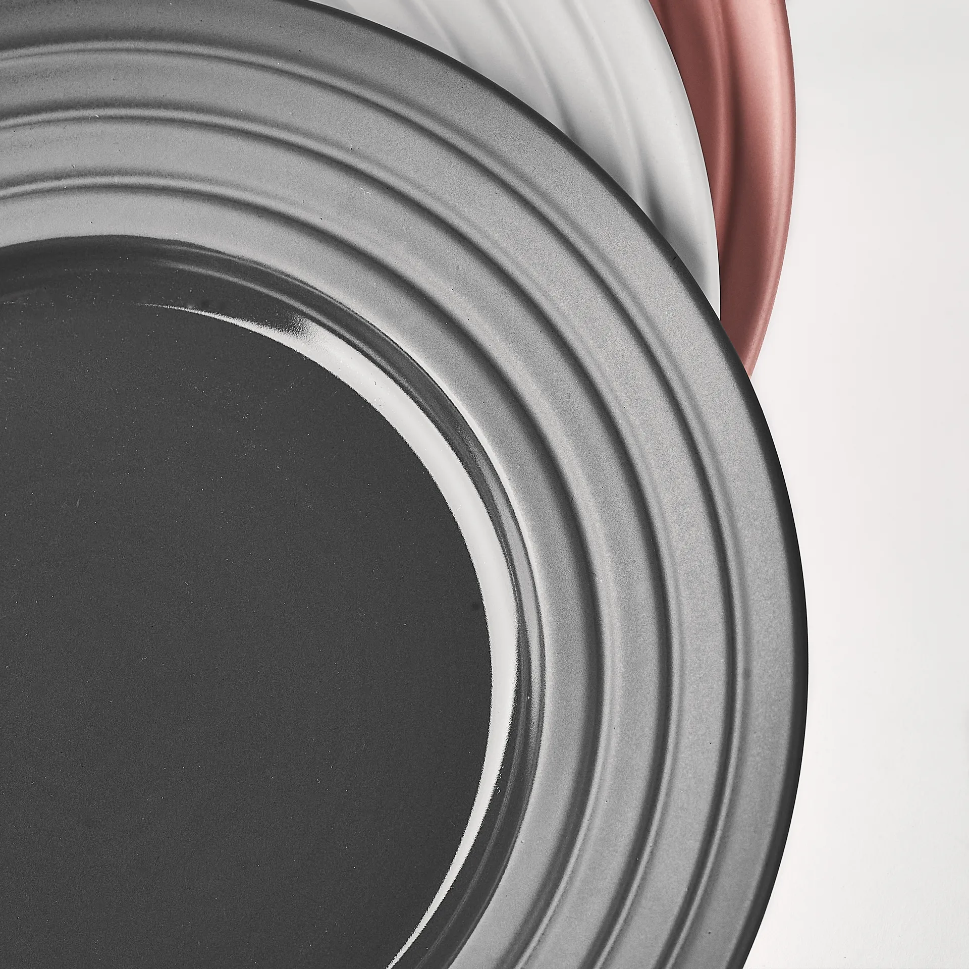 라인즈 접시 Ø27 cm, dark grey NJRD | 니오르