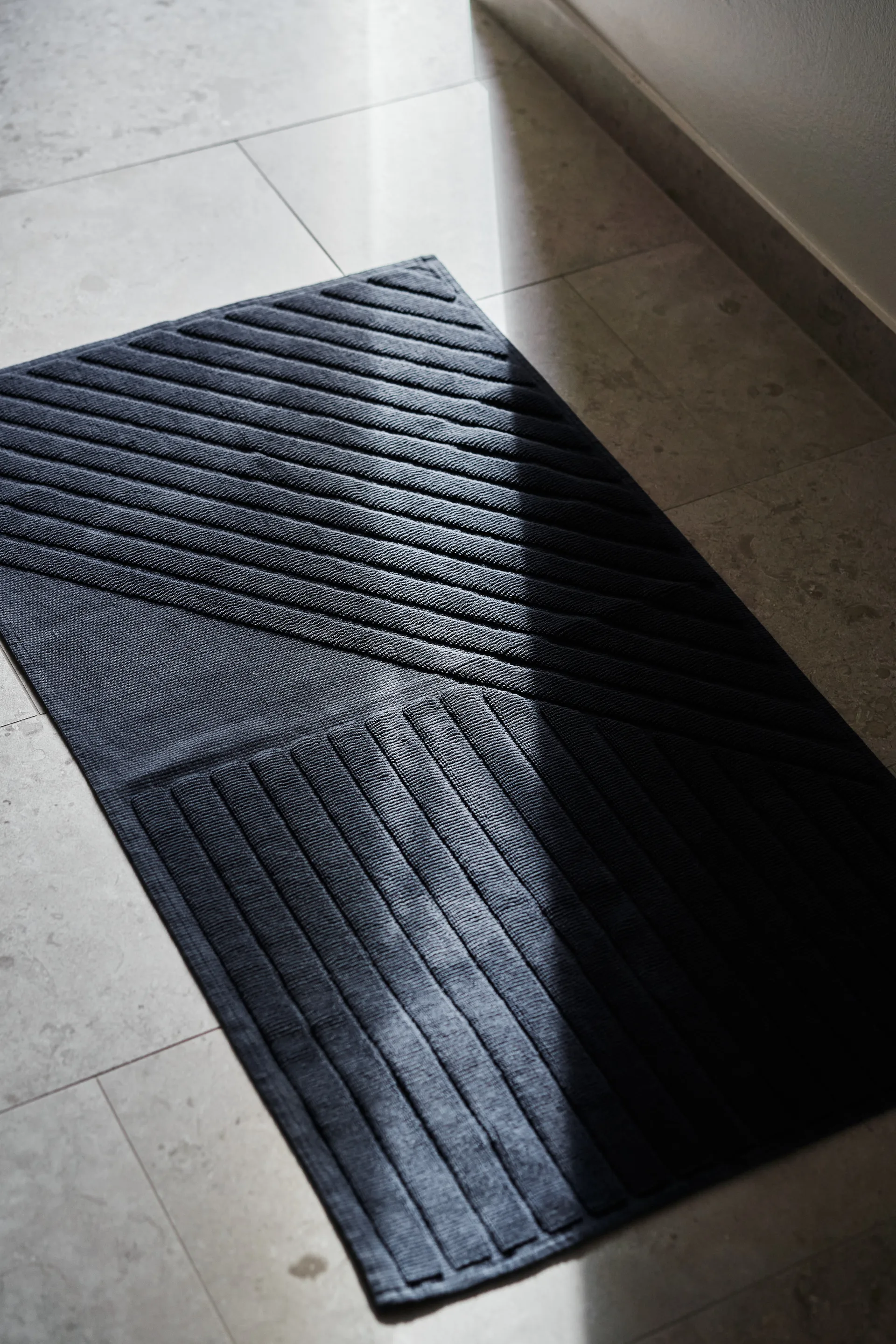 스트라이프 욕실 매트 50x90 cm, Blue NJRD | 니오르