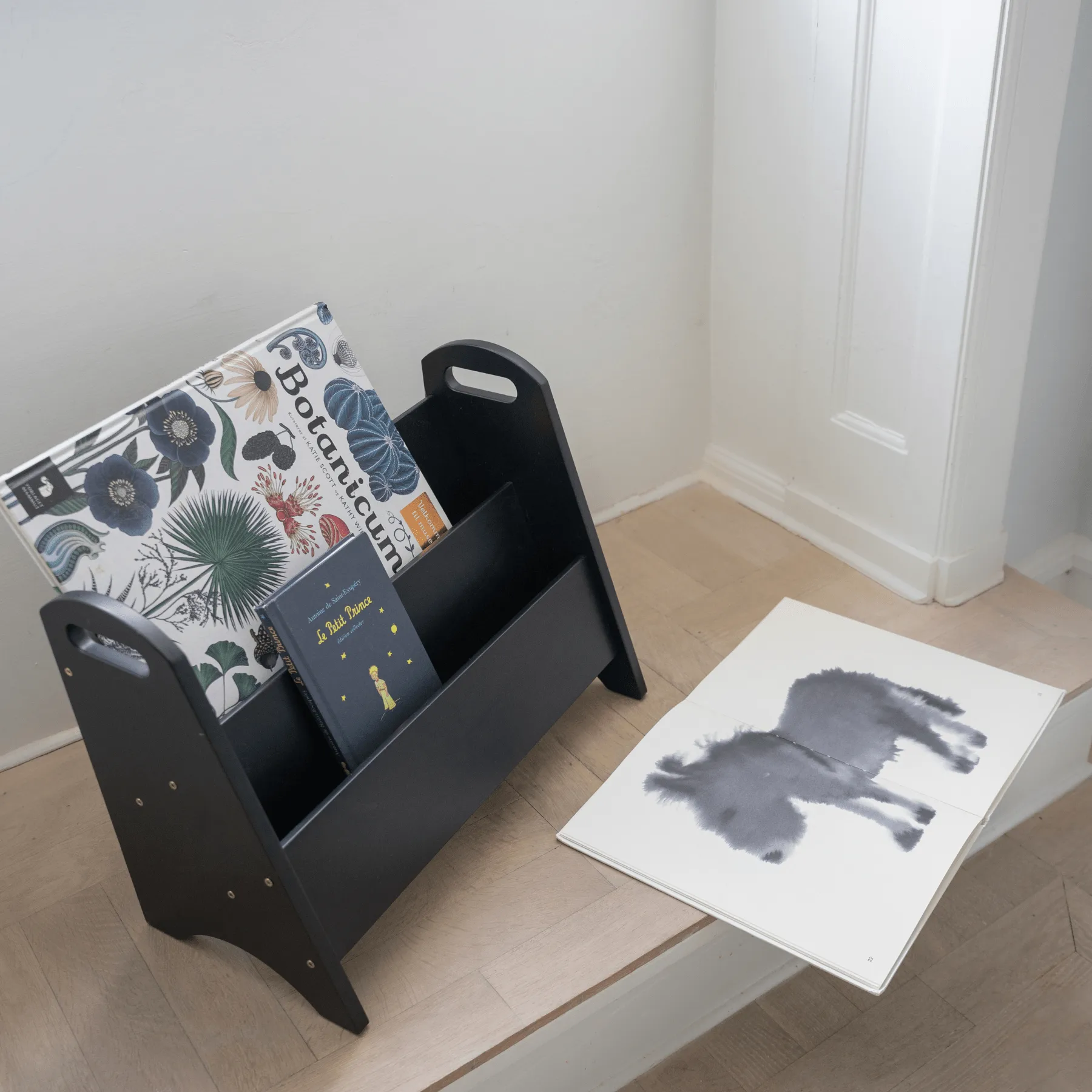 Book holder 어린이용 책장, Black Nofred