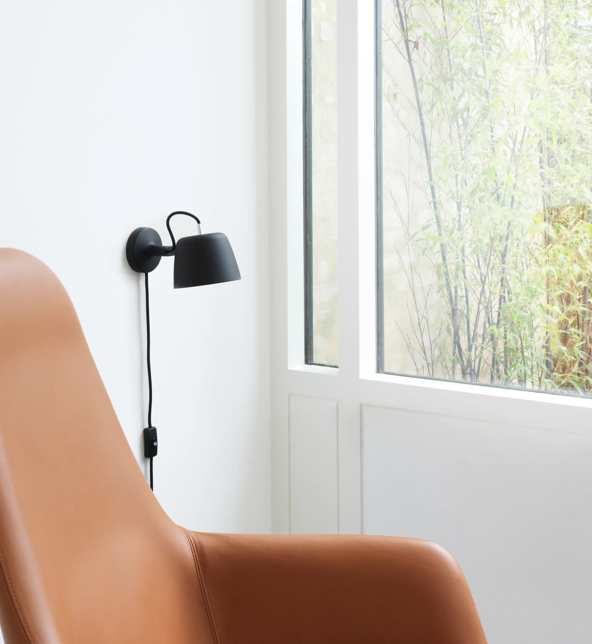 텁 벽 조명 13.2 cm, Black Normann Copenhagen | 노만코펜하겐