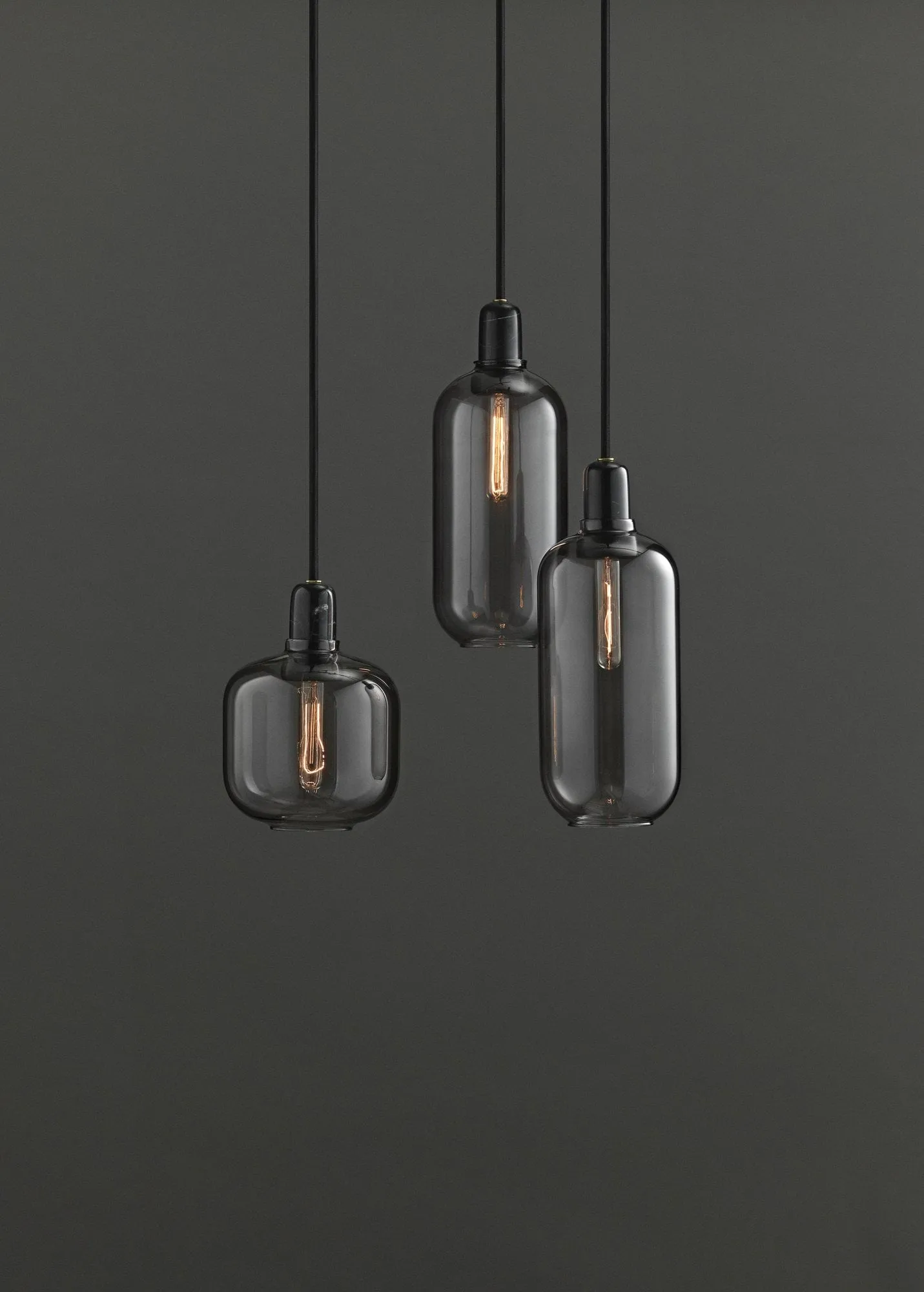 앰프 펜던트 조명 라지 26 cm, Grey-Black Normann Copenhagen | 노만코펜하겐