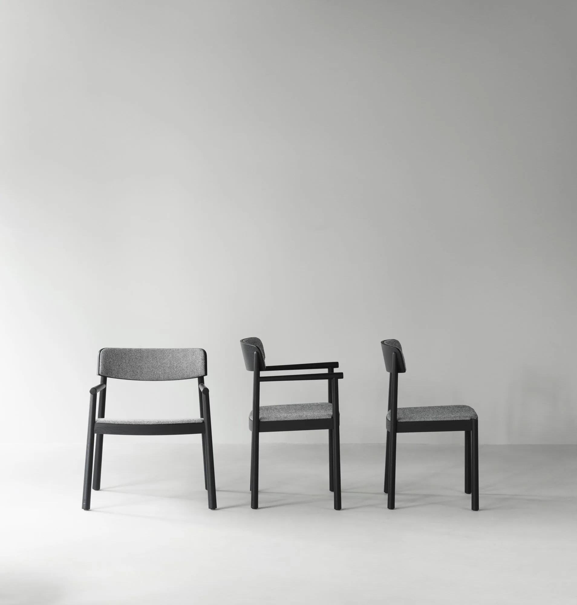 팀브 암체어 42 cm, Black Ash-Hallingdal 166 Normann Copenhagen | 노만코펜하겐