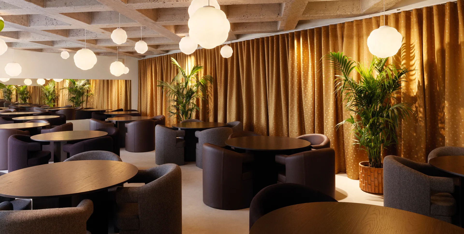 버바 천장 조명 Ø42x41 cm, White Normann Copenhagen | 노만코펜하겐