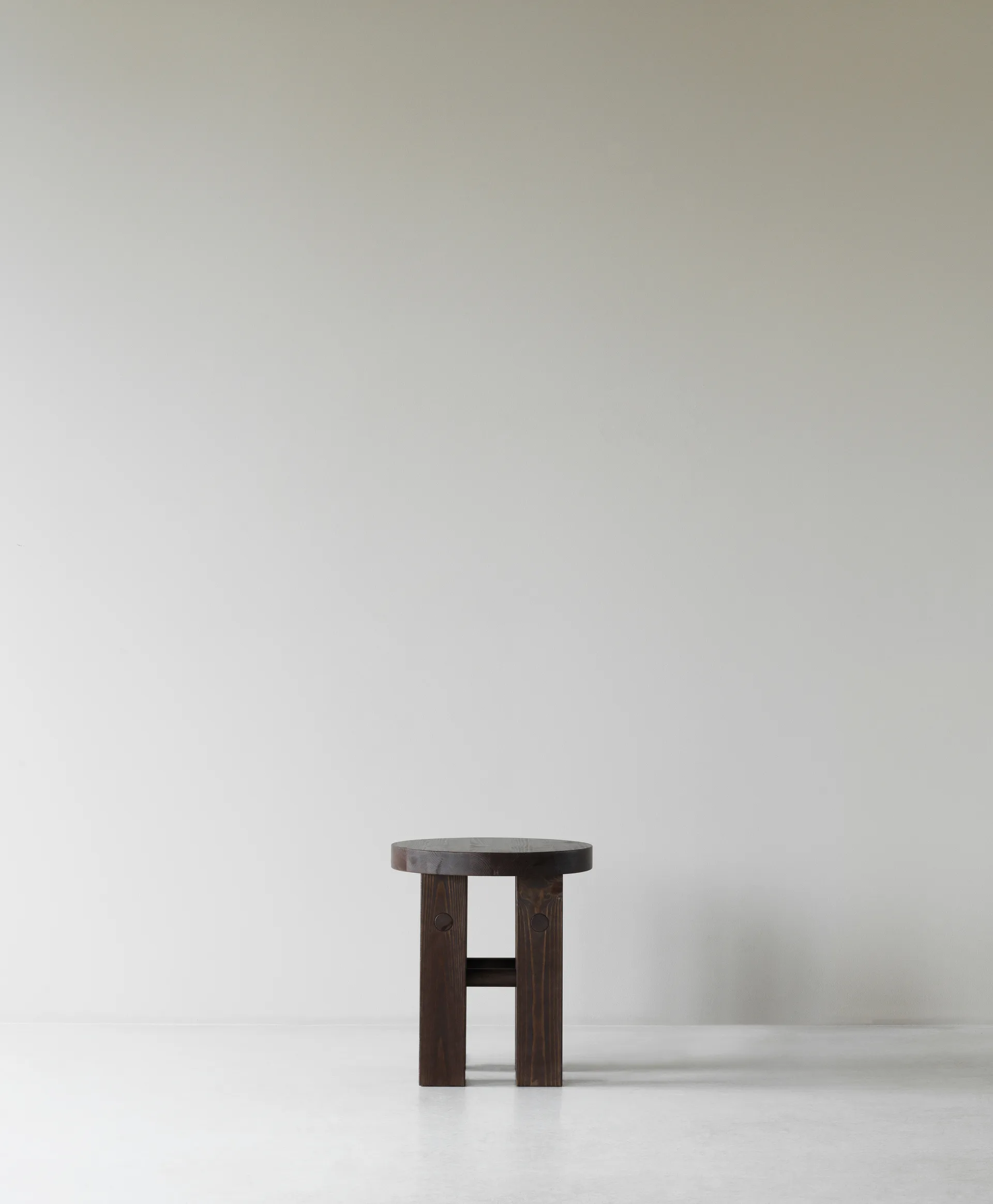 퓌르 스툴 45 cm, Dark Brown Normann Copenhagen | 노만코펜하겐