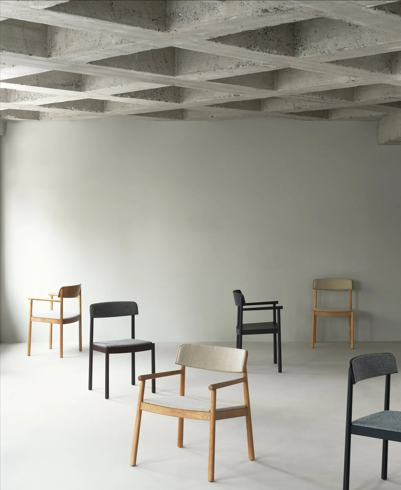 팀브 체어 46 cm, Brown Ash-Hallingdal 368 Normann Copenhagen | 노만코펜하겐