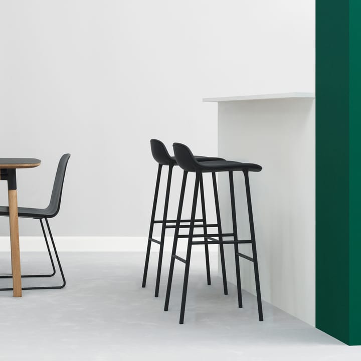 폼 바 스툴 메탈 레그 75 cm, black Normann Copenhagen | 노만코펜하겐