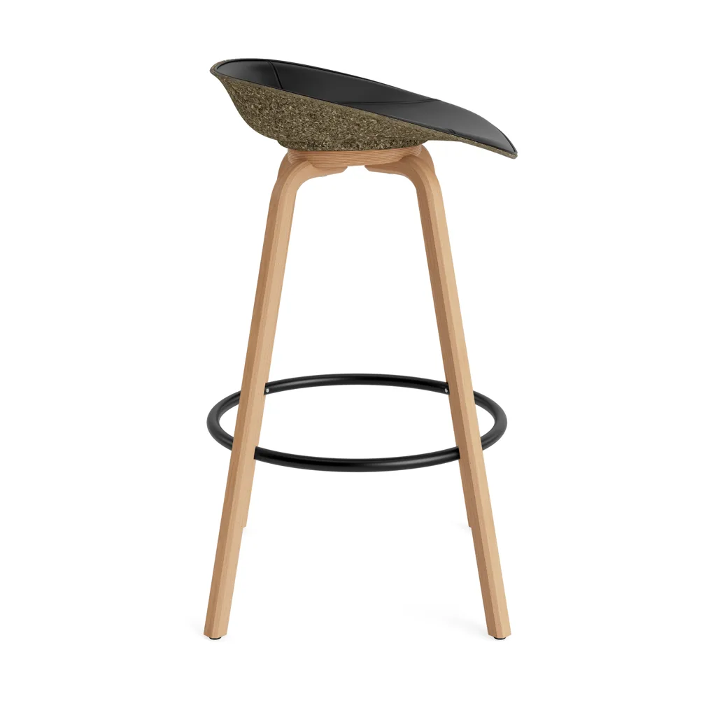 매트 바 스툴 75 cm 전면 업홀스터리, Ultra 41599-seaweed-beech-black steel Normann Copenhagen | 노만코펜하겐