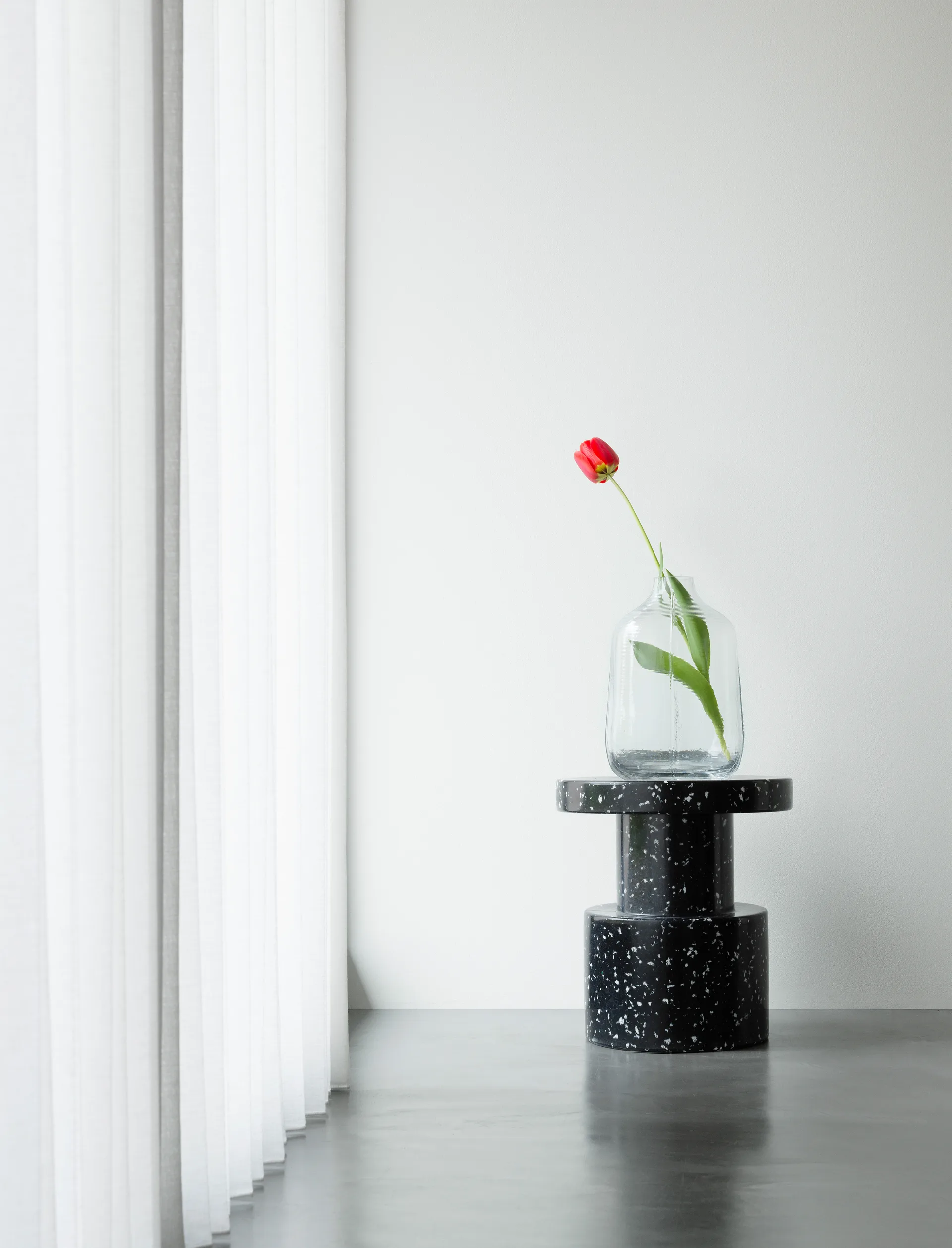 비트 라운드 스툴, Black, Ø36x42 cm Normann Copenhagen | 노만코펜하겐