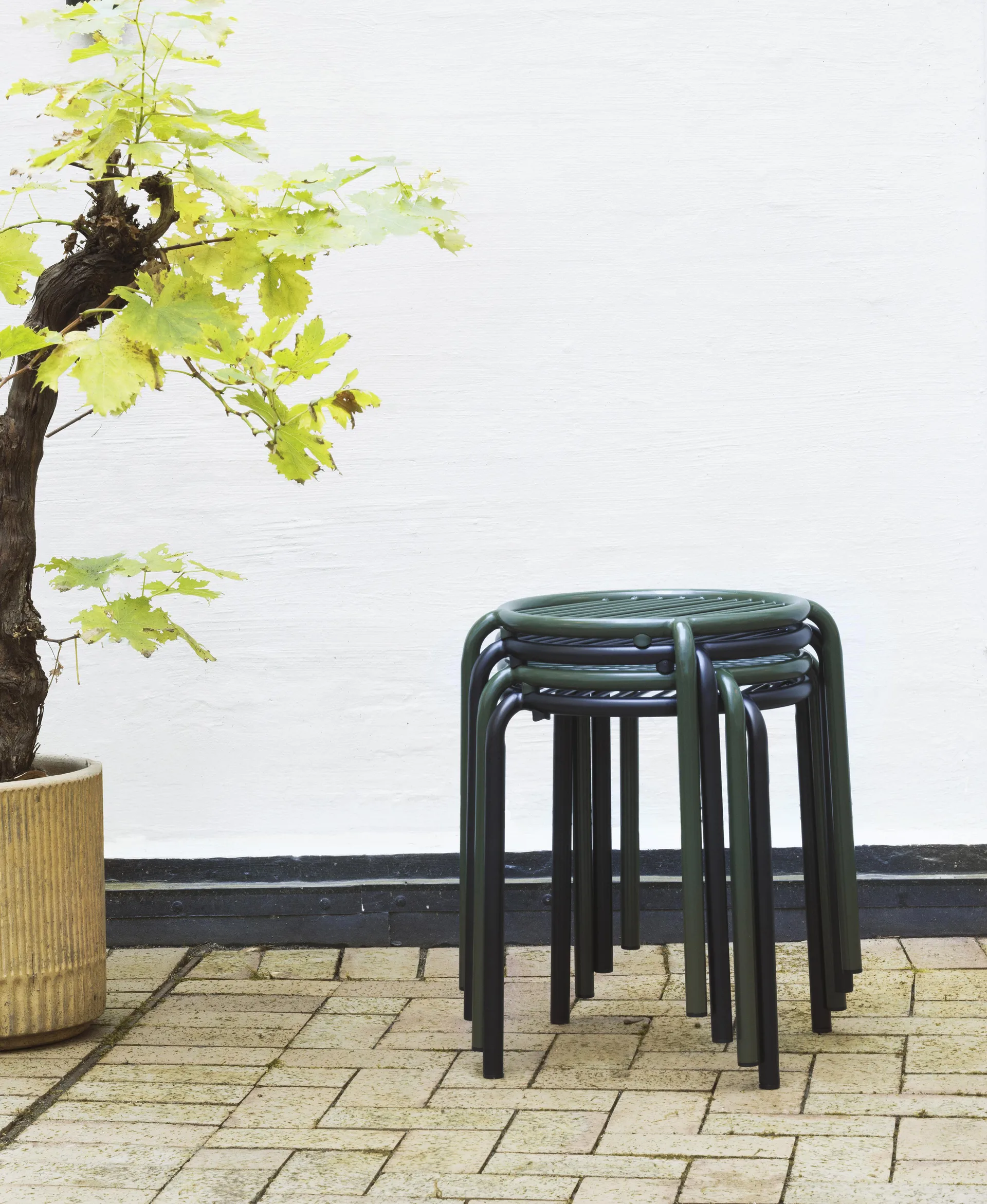 비그 라운드 스툴, Black, Ø41x46 cm Normann Copenhagen | 노만코펜하겐