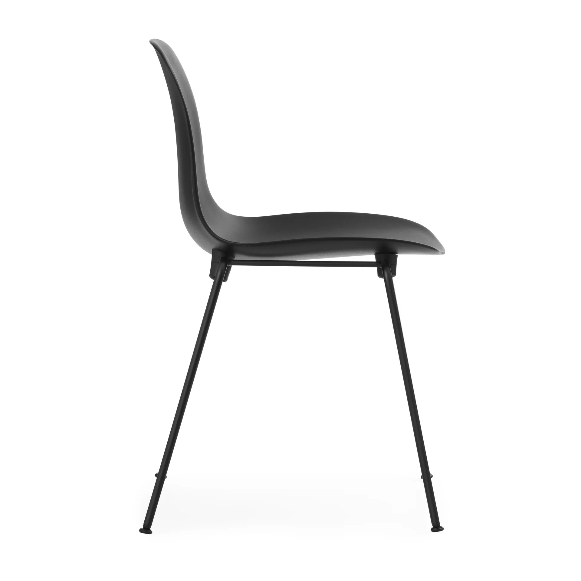 Form 스태커블 체어 black legs 2개 세트, Black Normann Copenhagen | 노만코펜하겐