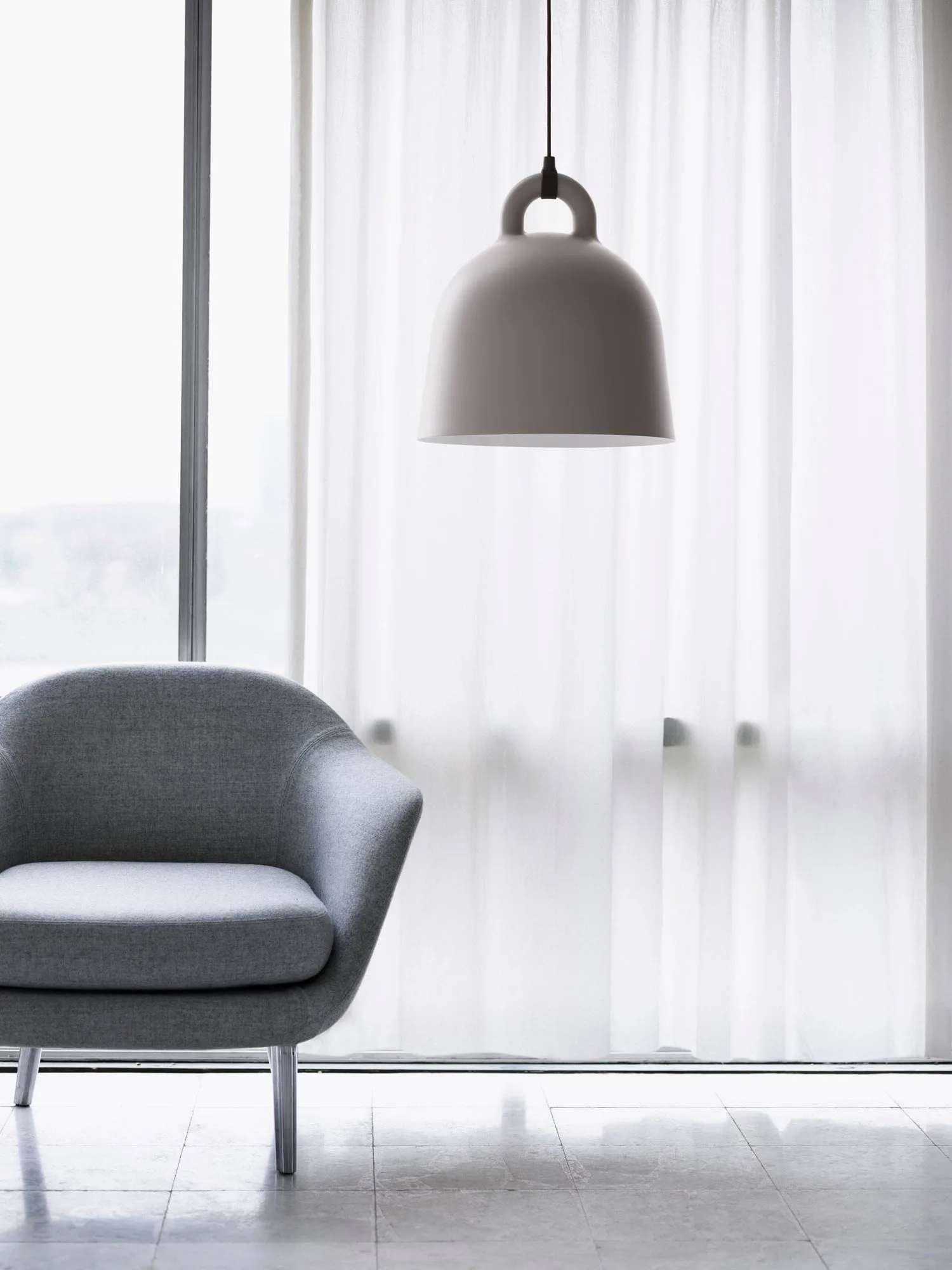 벨 펜던트 조명 샌드, Medium Ø42 cm Normann Copenhagen | 노만코펜하겐