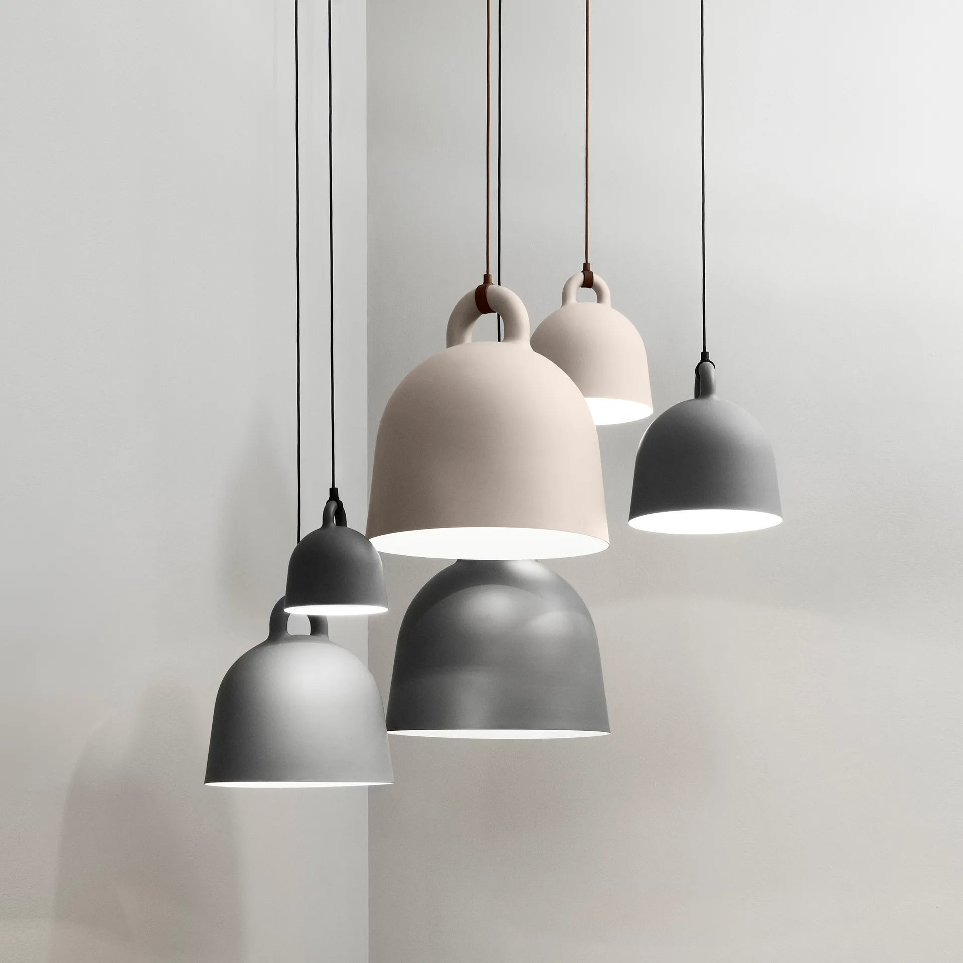 벨 펜던트 조명 Sand, medium Normann Copenhagen | 노만코펜하겐