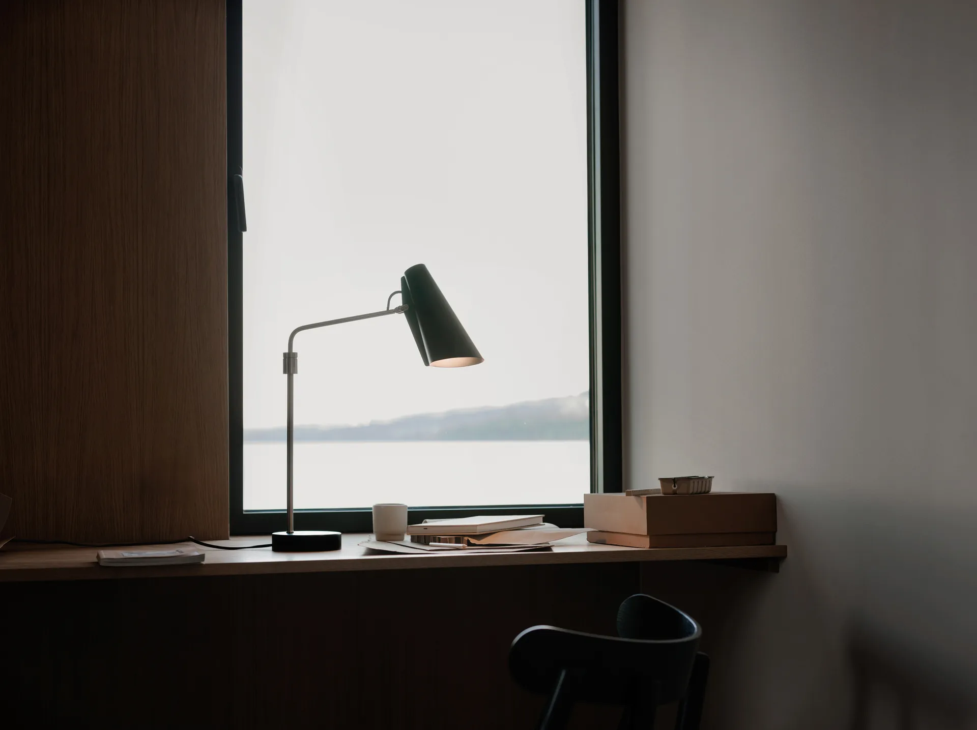 버디 스윙 테이블 조명, Black-steel Northern | 노던