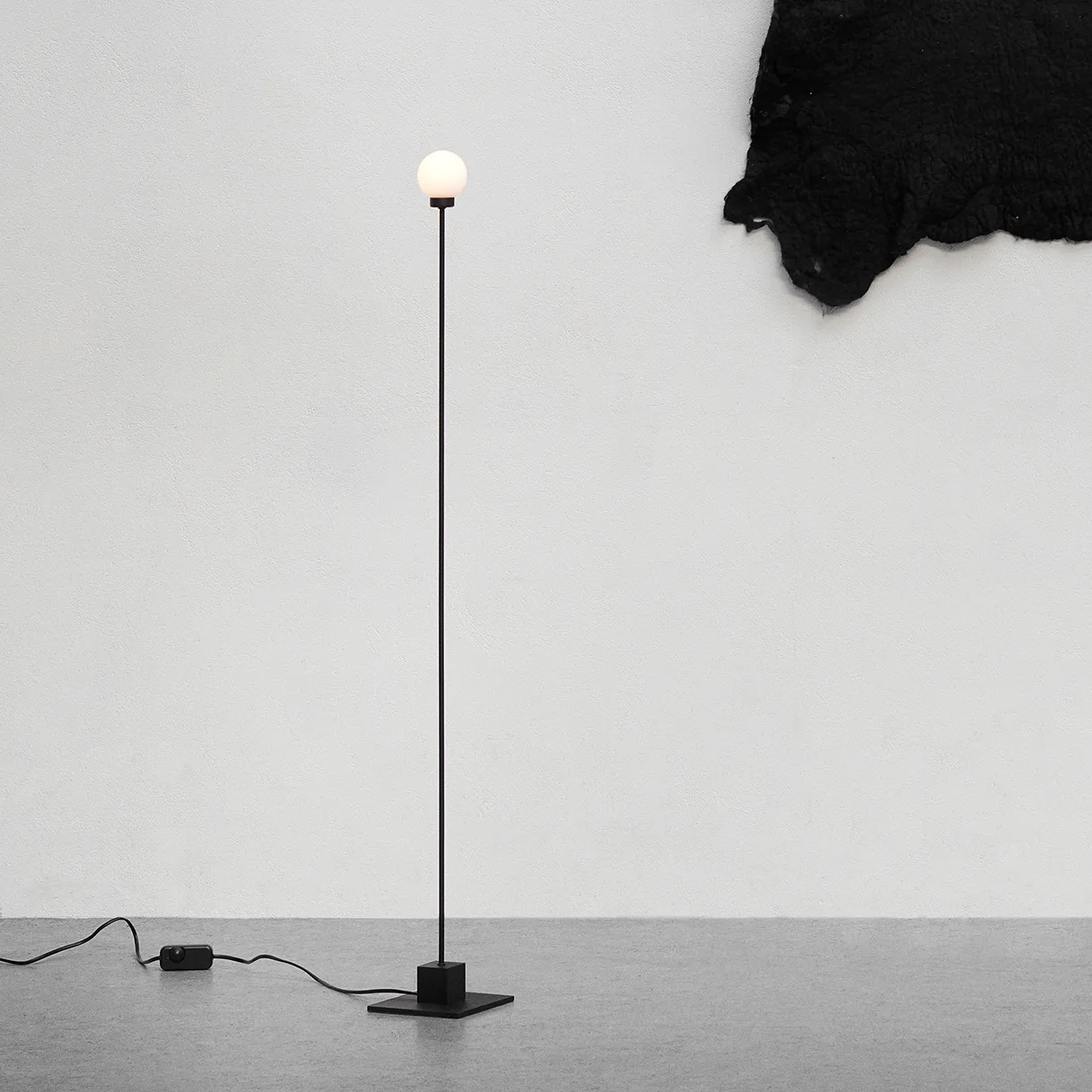 Snowball 플로어 조명, black Northern | 노던