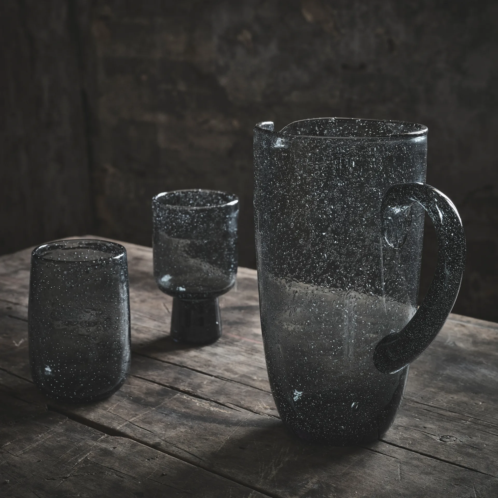 바리 글래스 온 베이스, grey Olsson & Jensen | 올손 앤드 젠슨